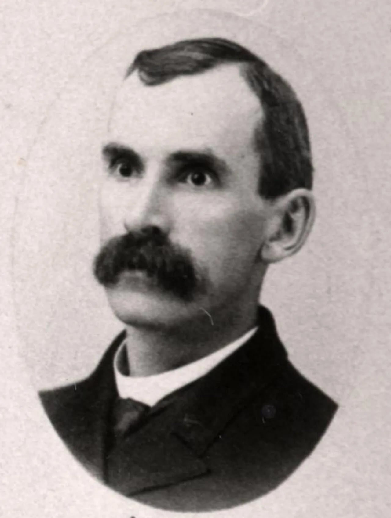 Porträt von Oliver Hall (1852–1946) – Gedenkseite