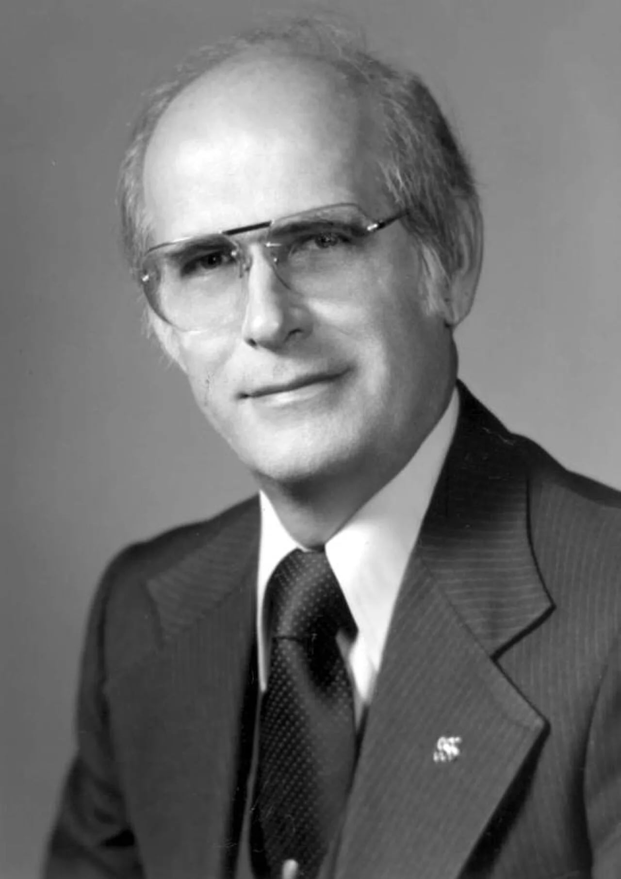 Porträt von Bob Melby (1928–2019) – Gedenkseite