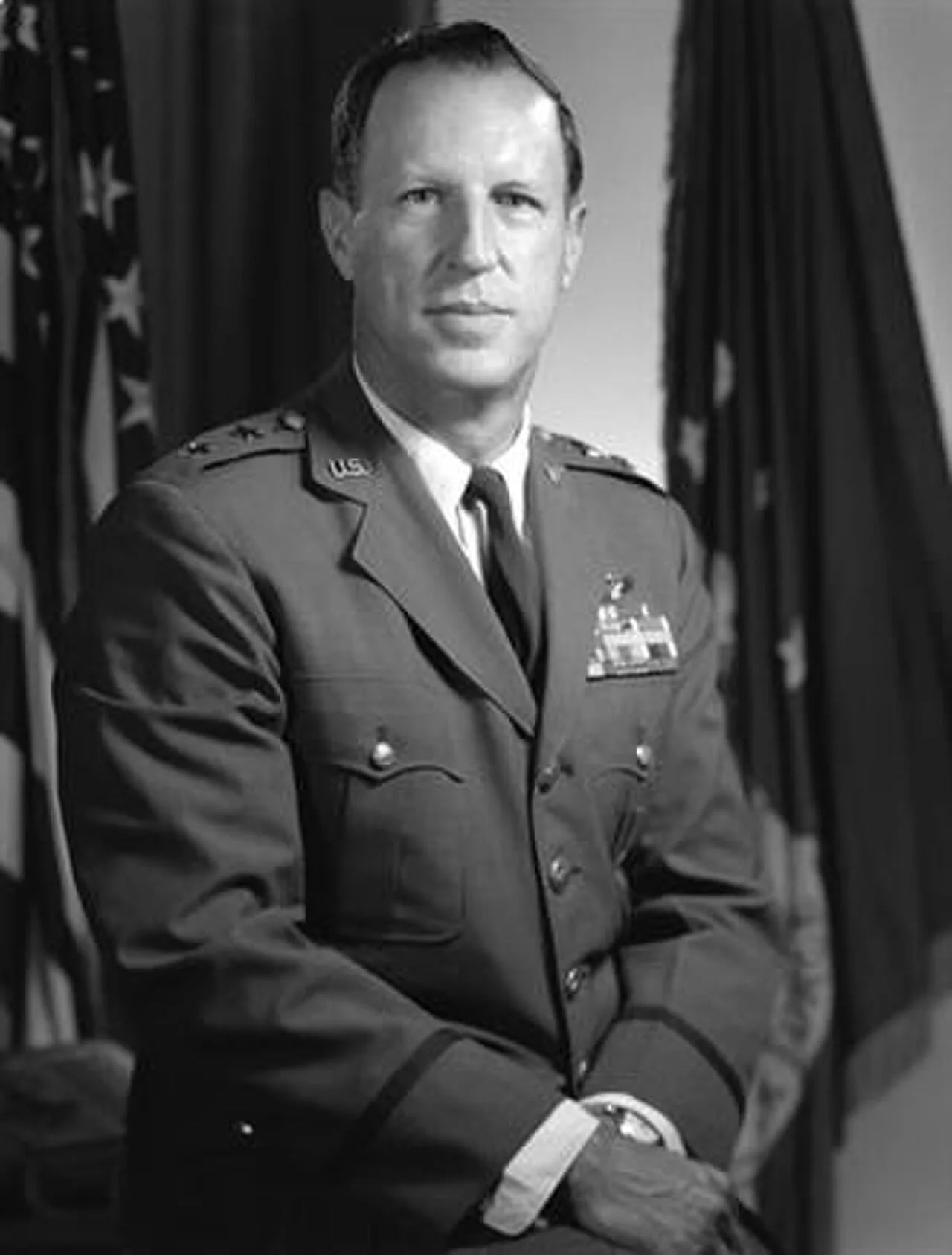 Portrait of Edward B. Giller (1918–2017) – memorial page