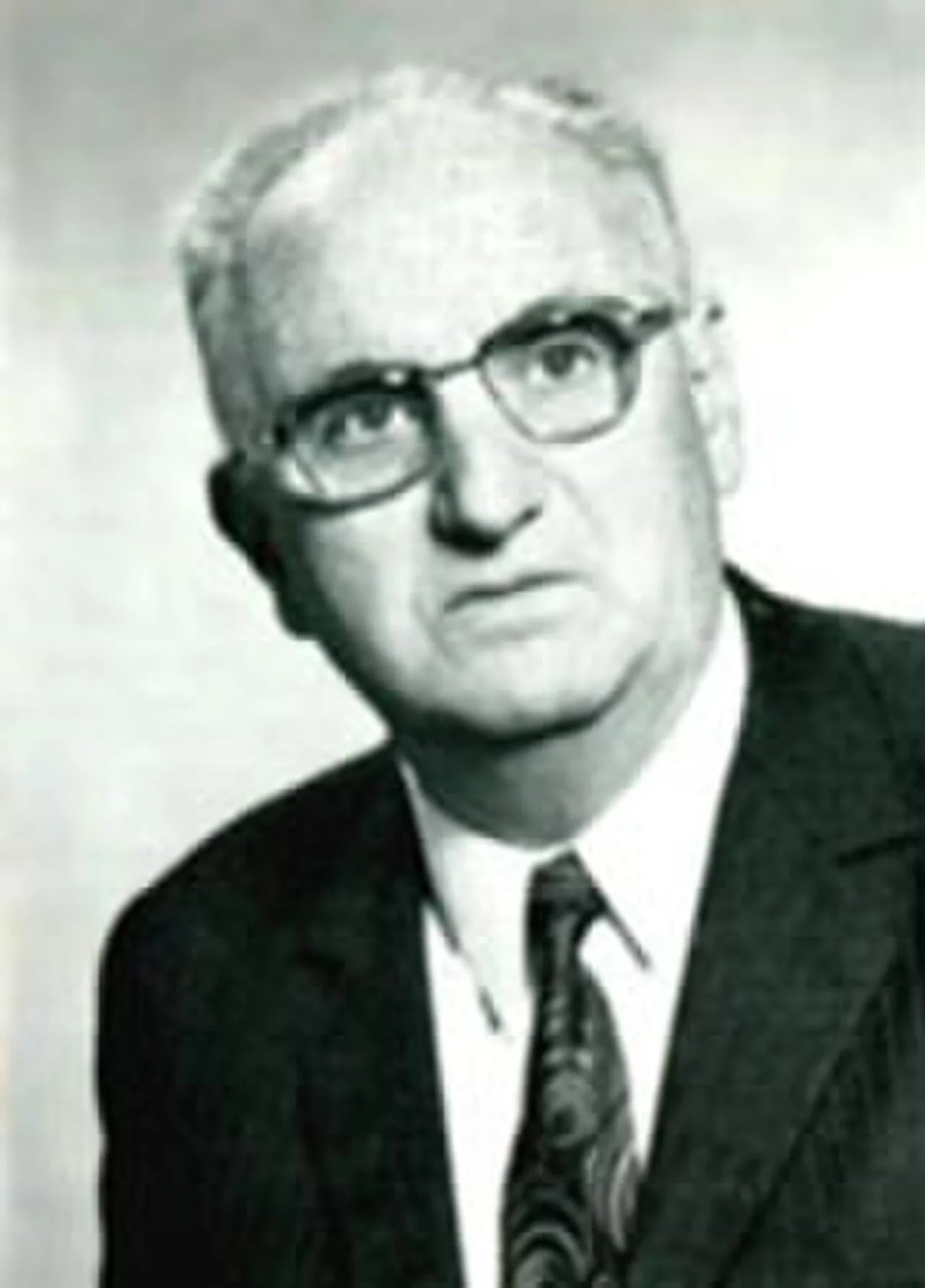 Portrait of Gilbert Schwartz (1911–1993) – memorial page