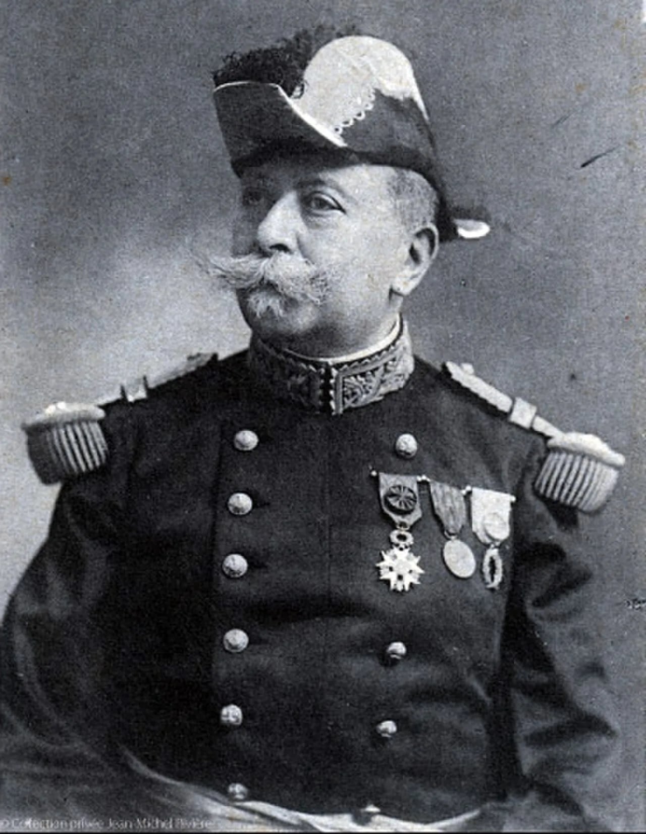 Porträt von Antoine de Villaret (1852–1926) – Gedenkseite