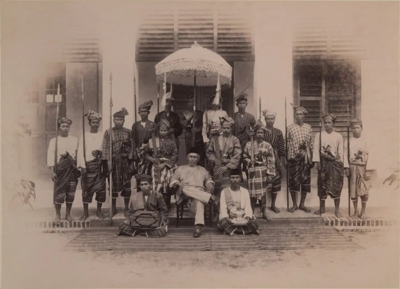 Porträt von Ahmad Muazzam Shah (1836–1914) – Gedenkseite