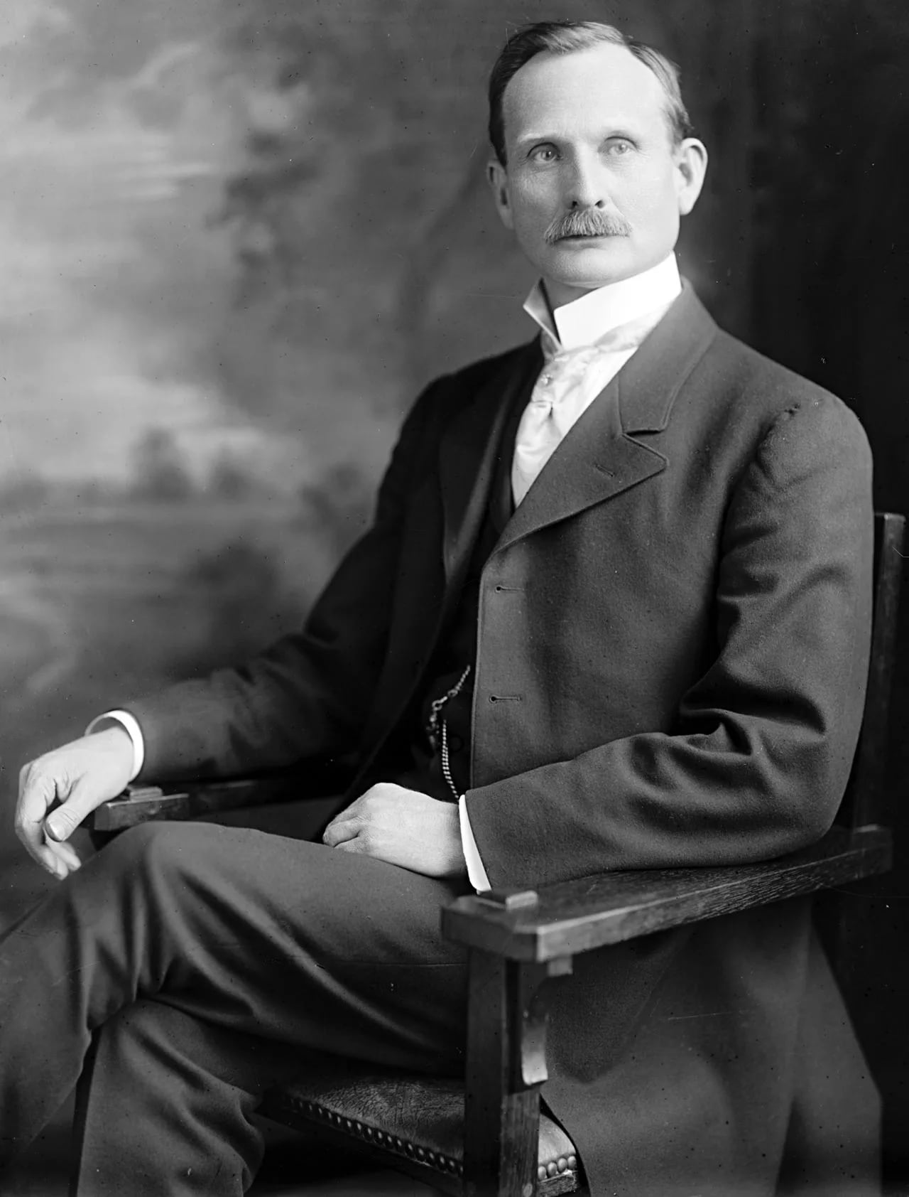 Portrait of Nathan W. Hale (1860–1941) – memorial page