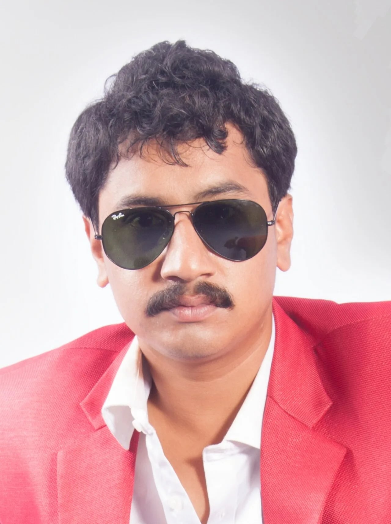 Porträt von Sanchari Vijay (1983–2021) – Gedenkseite