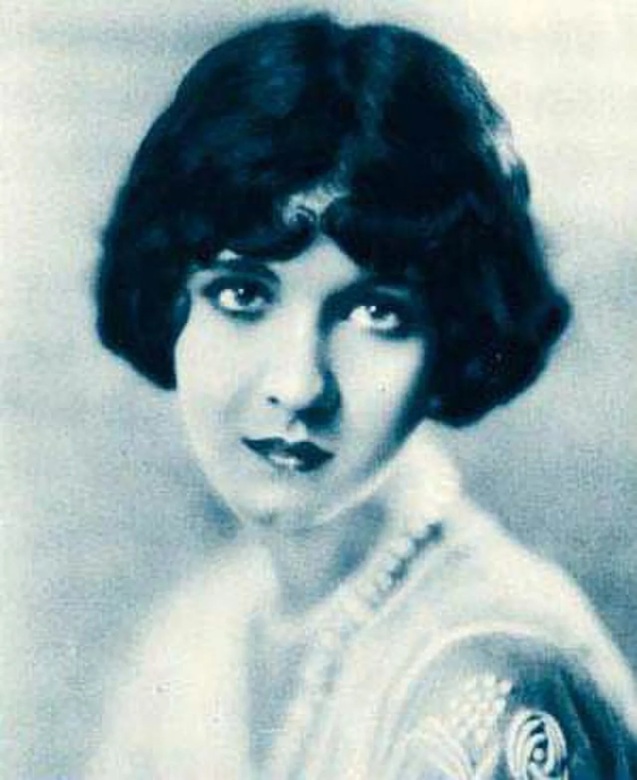 Porträt von Julanne Johnston (1900–1988) – Gedenkseite