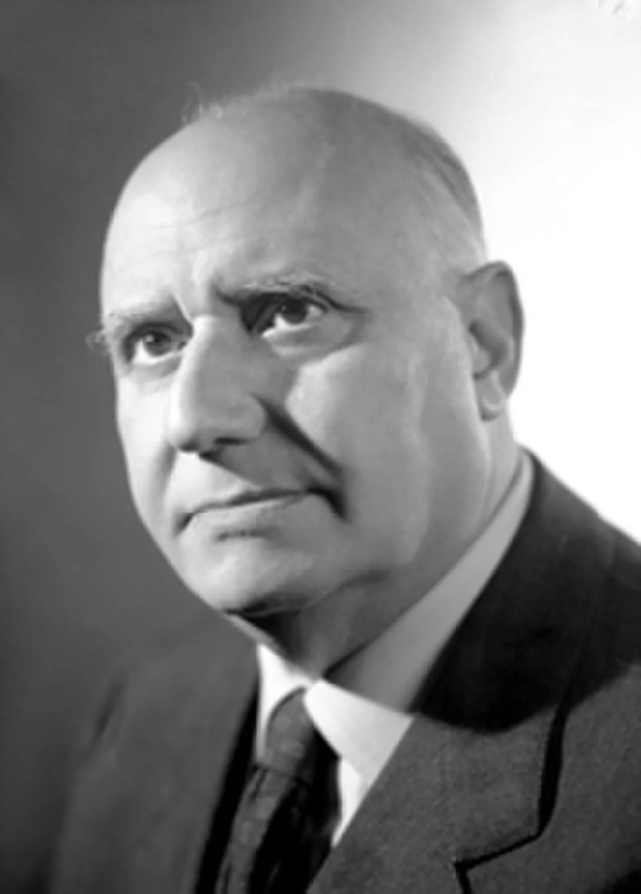 Portrait of Oscar Andò (1904–1996) – memorial page