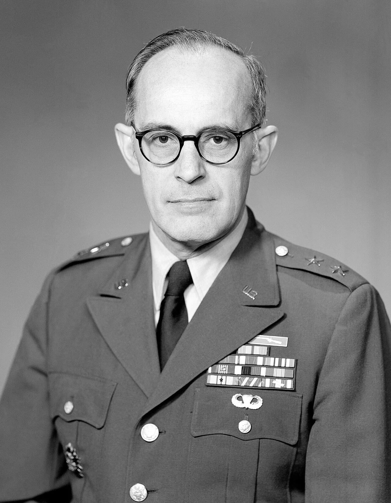 Portrait of William E. Odom (1932–2008) – memorial page