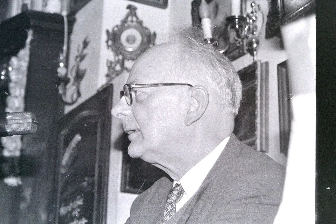 Porträt von Arie van Deursen (1931–2011) – Gedenkseite