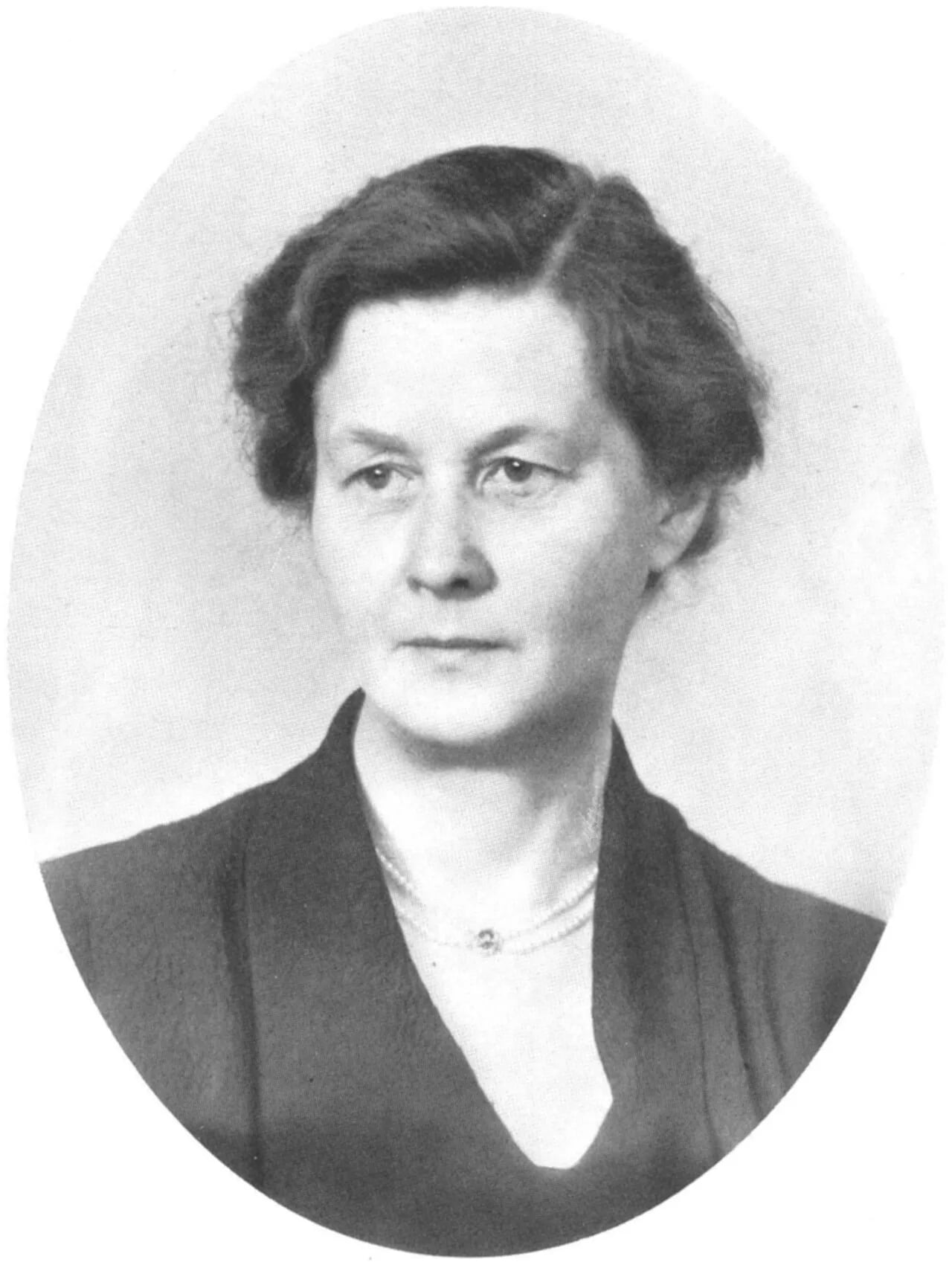 Portrait of Ellen Tiselius (1884–1970) – memorial page