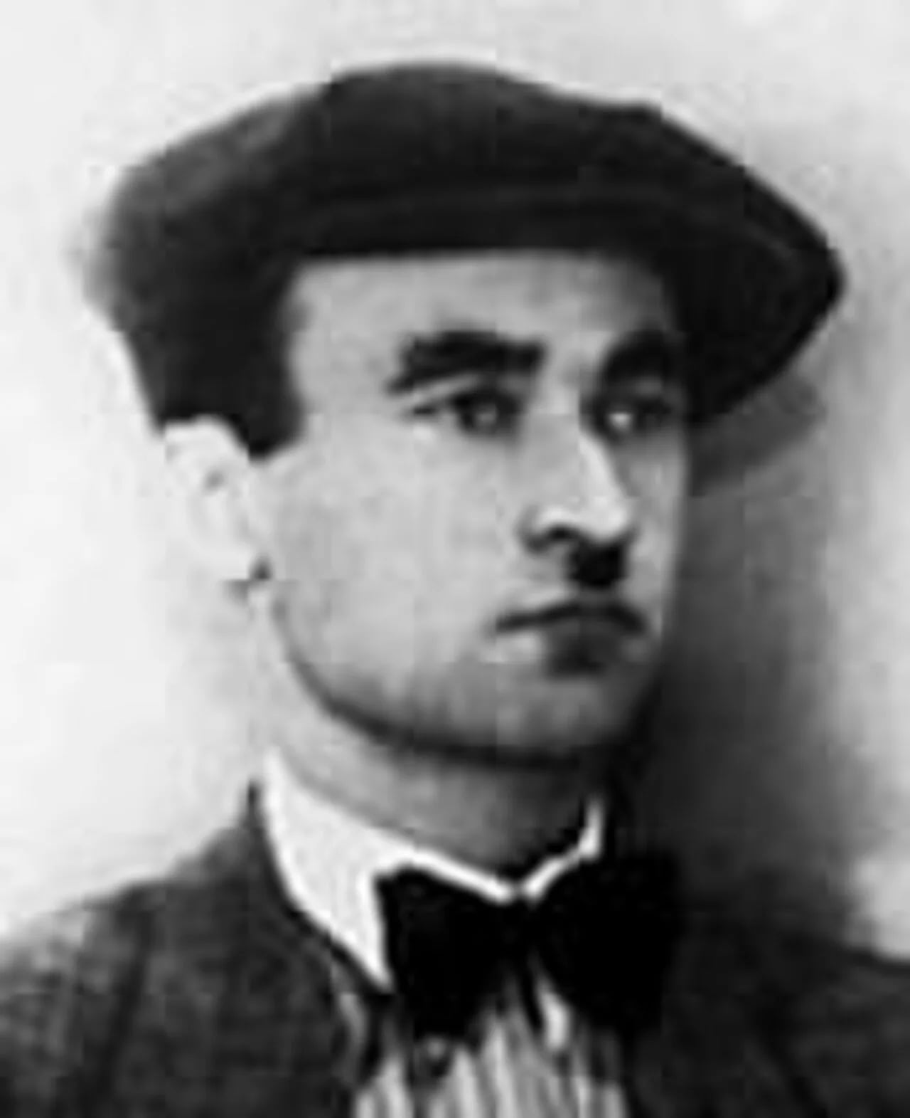 Portrait of Almas Ildyrym (1907–1952) – memorial page