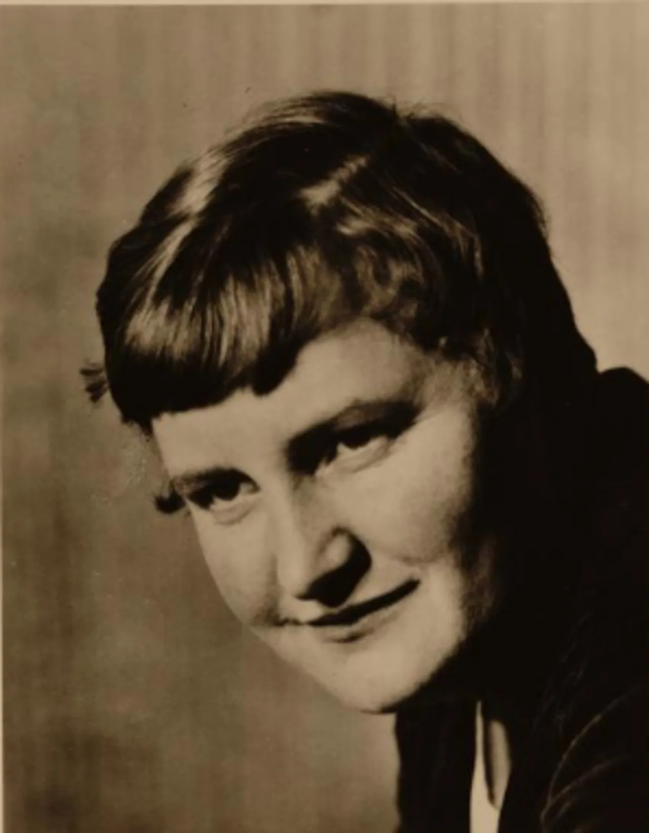 Porträt von Elizabeth McCausland (1899–1965) – Gedenkseite