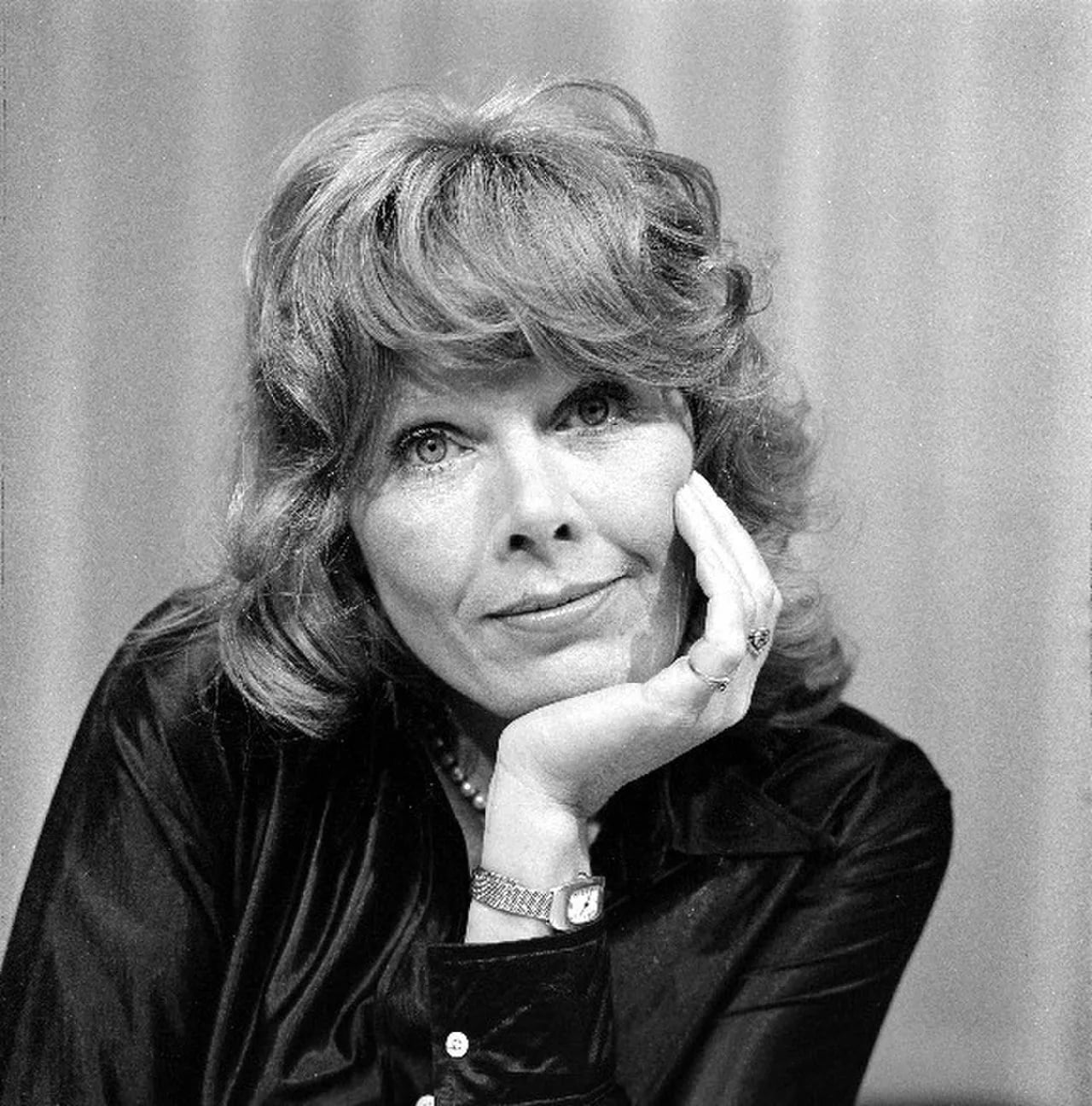 Porträt von Yoka Berretty (1928–2015) – Gedenkseite