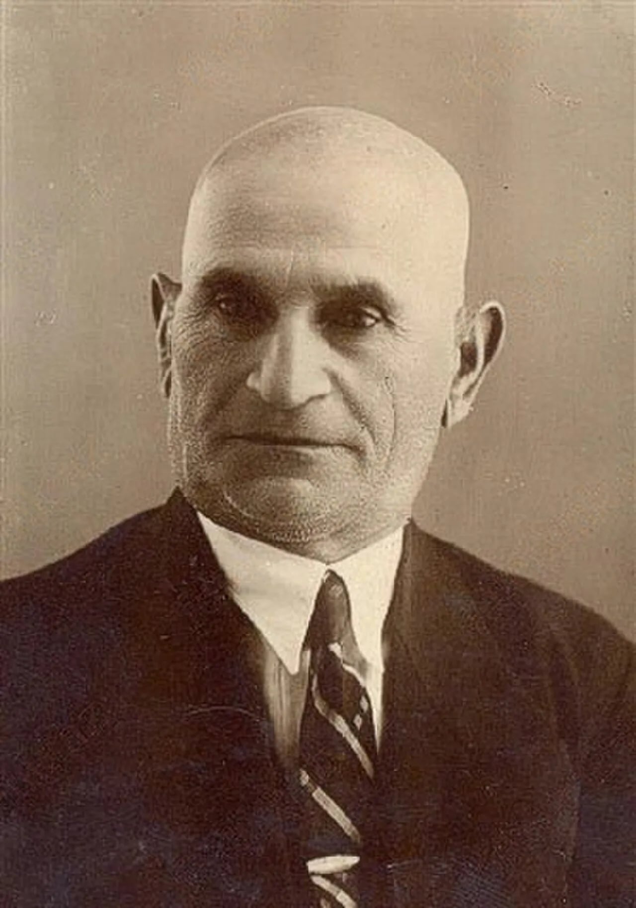 Portrait of Süleyman Sani Axundov (1875–1939) – memorial page