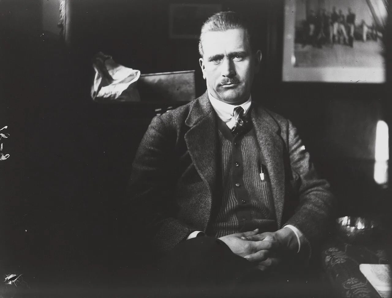 Portrait of Jonas Lied (1881–1969) – memorial page