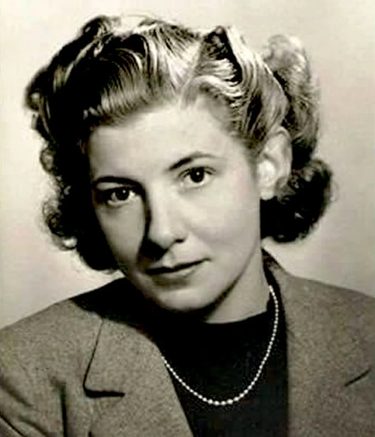 Porträt von Marie-José Villiers (1916–2015) – Gedenkseite