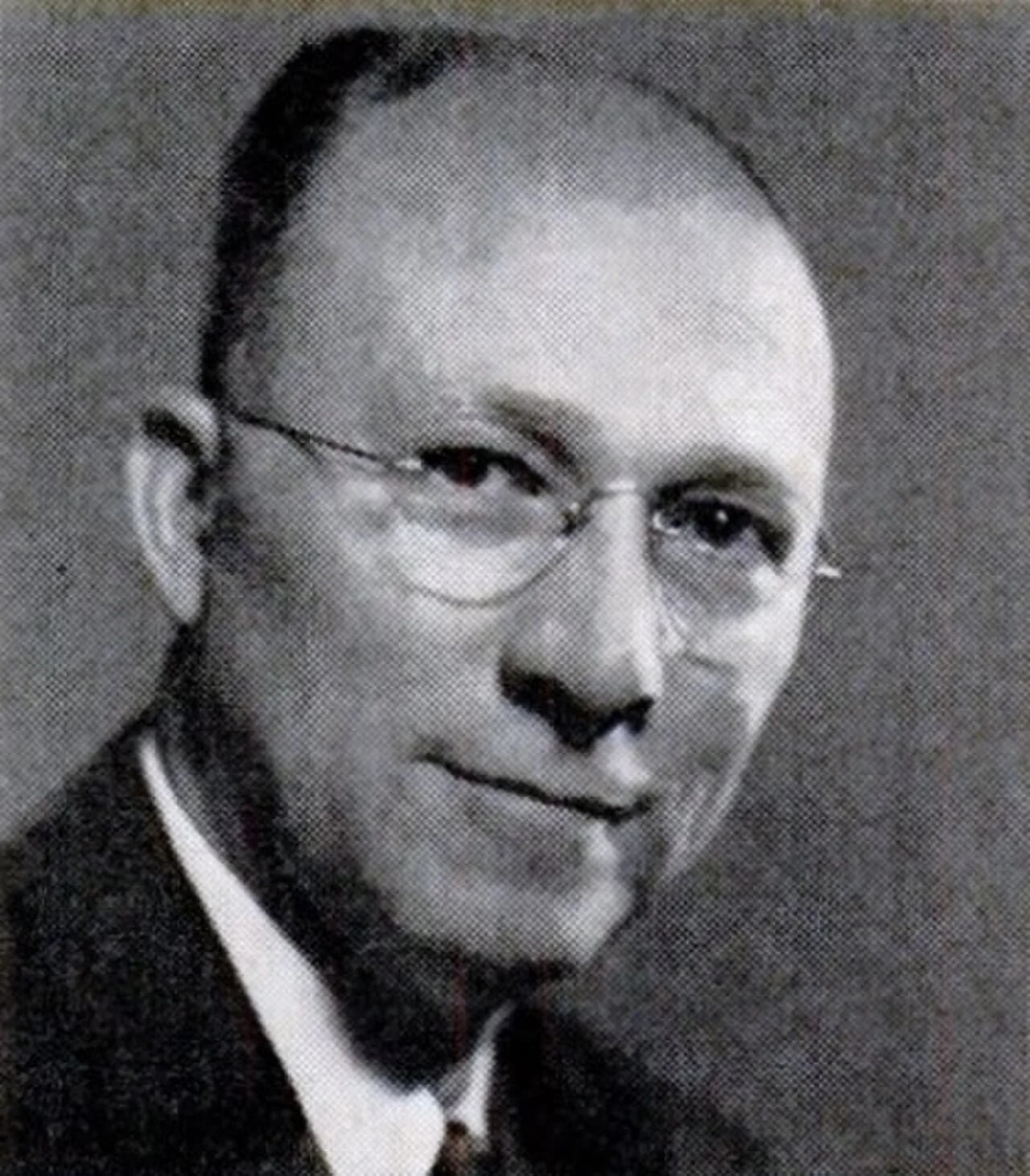 Portrait of Newell A. George (1904–1992) – memorial page