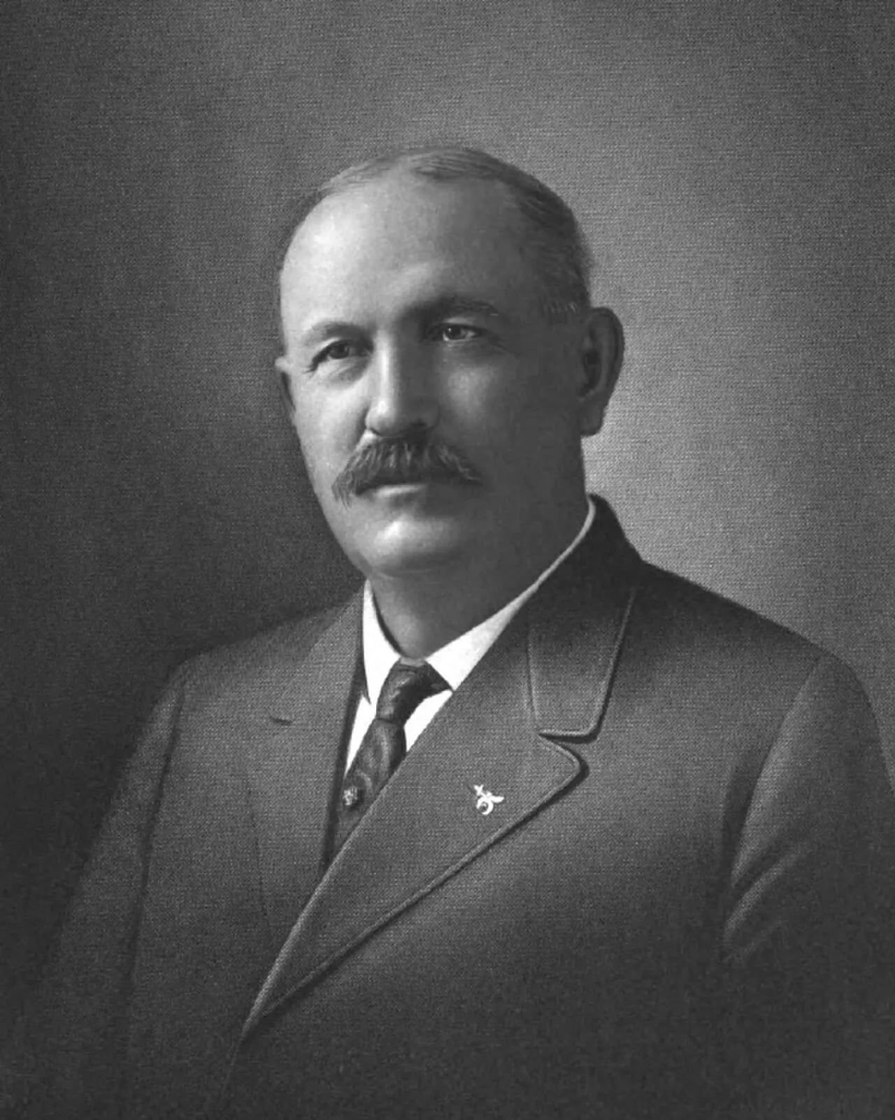 Portrait of George U. Young (1867–1926) – memorial page