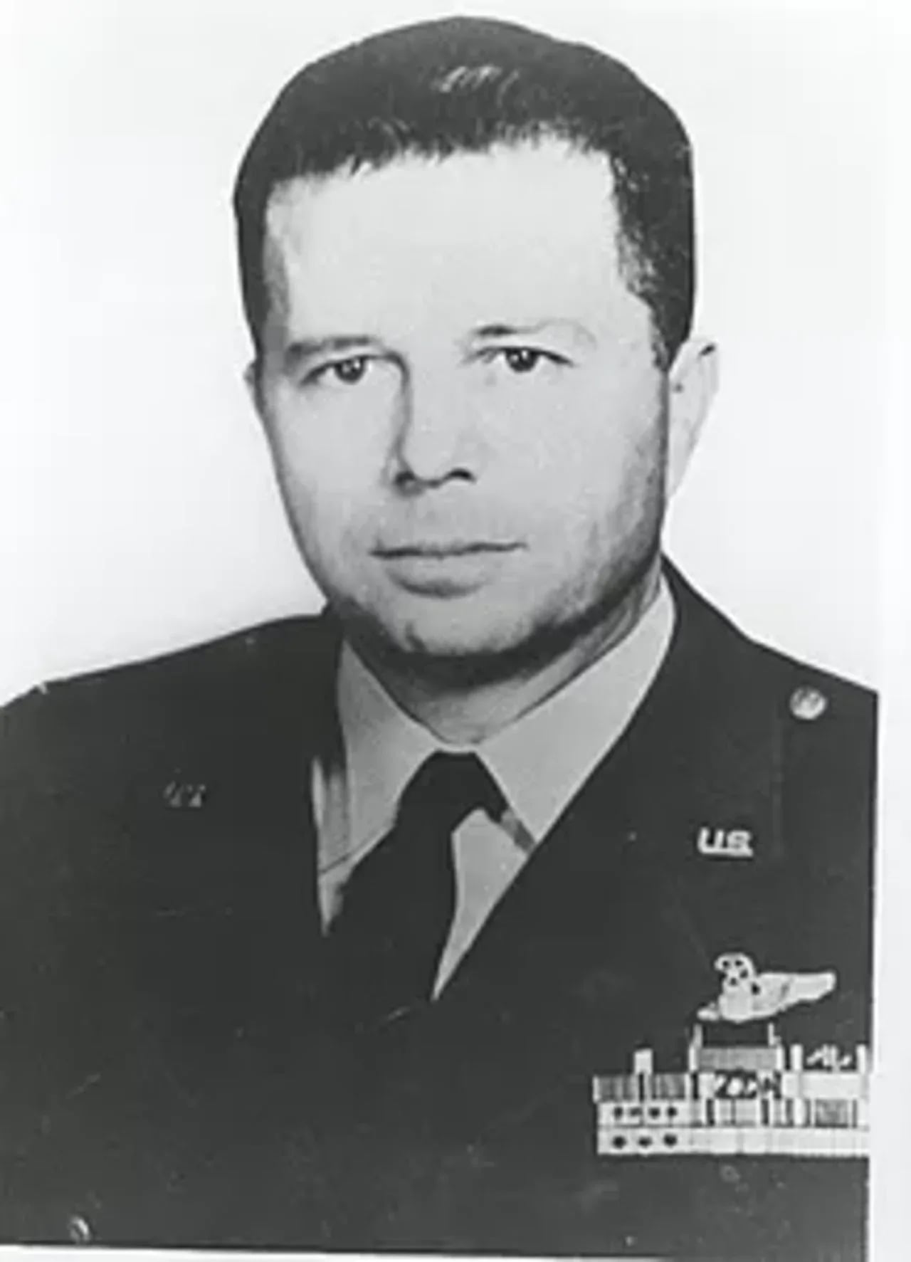 Portrait of John W. Mitchell (1915–1995) – memorial page