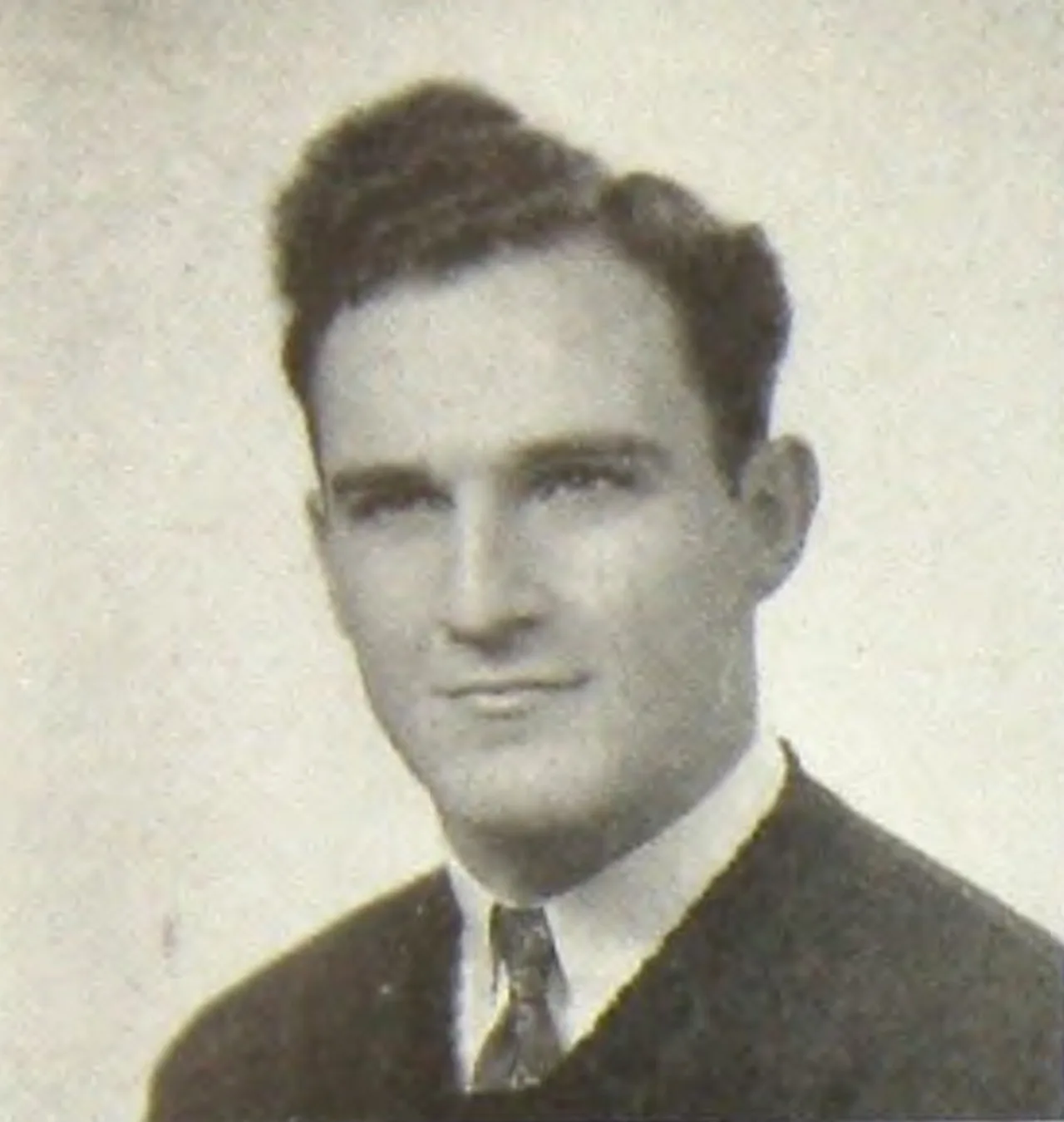 Portrait of Warren Plunkett (1920–2018) – memorial page