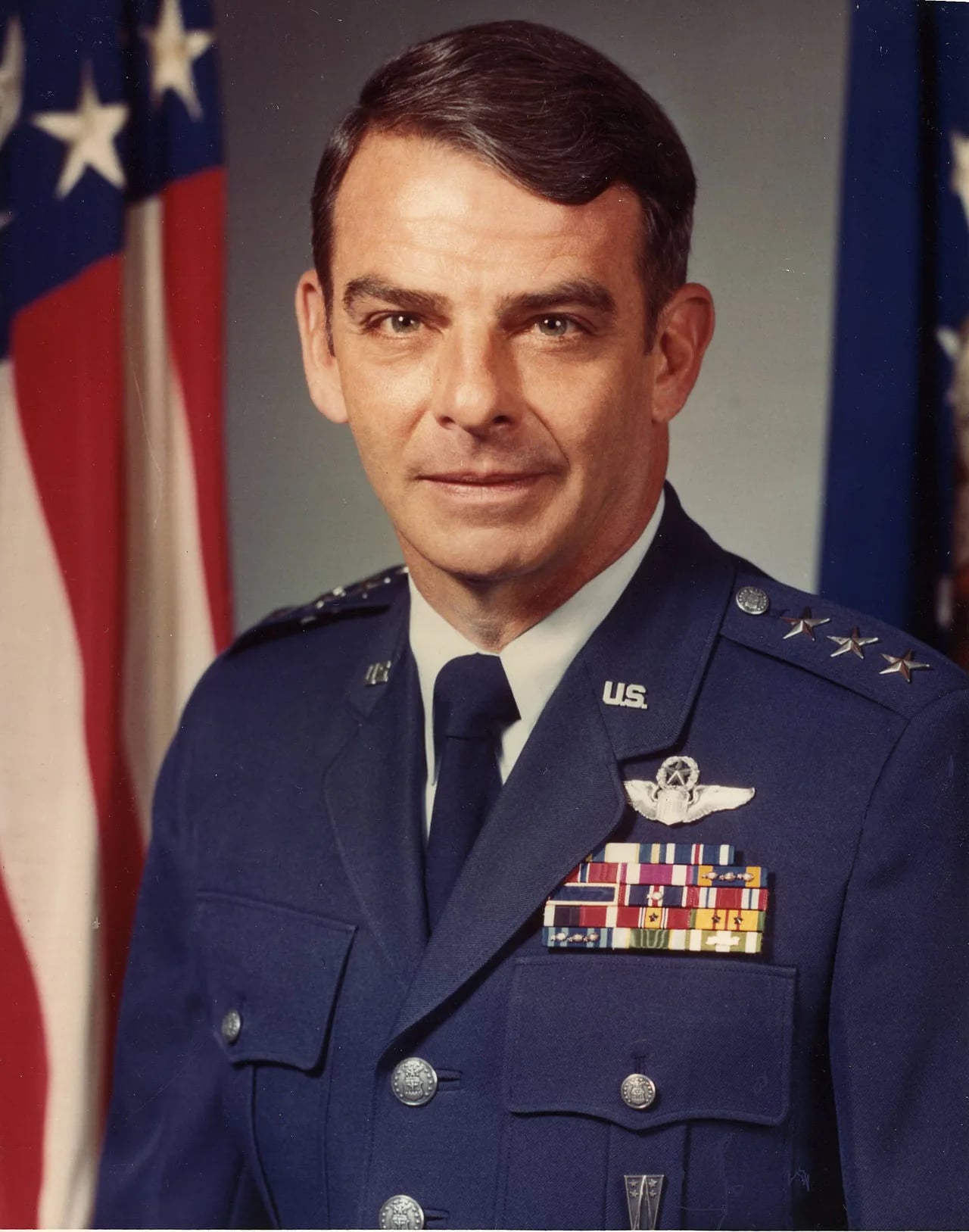 Porträt von William J. Campbell (1931–2017) – Gedenkseite