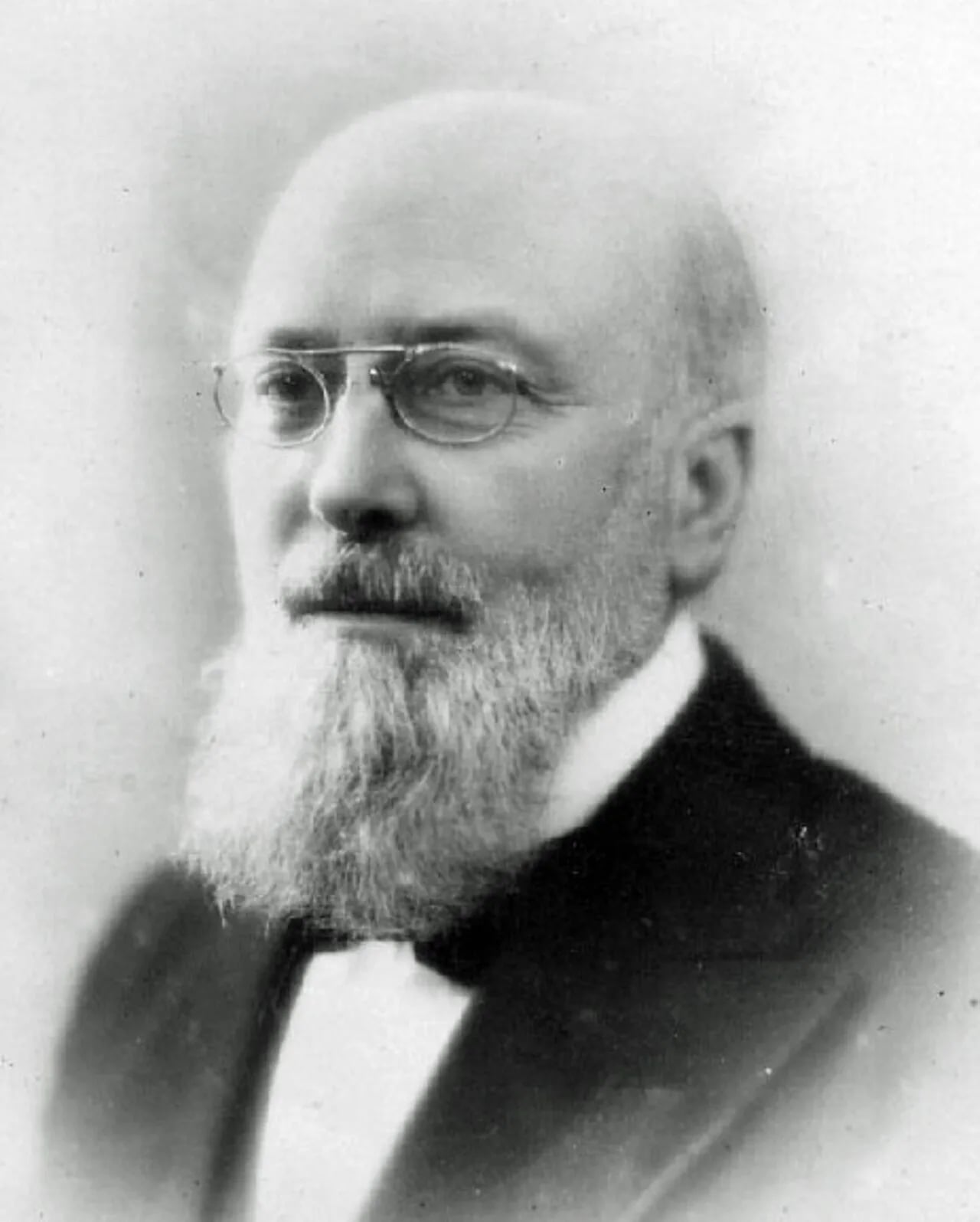 Porträt von Louis Joseph Delaporte (1874–1944) – Gedenkseite
