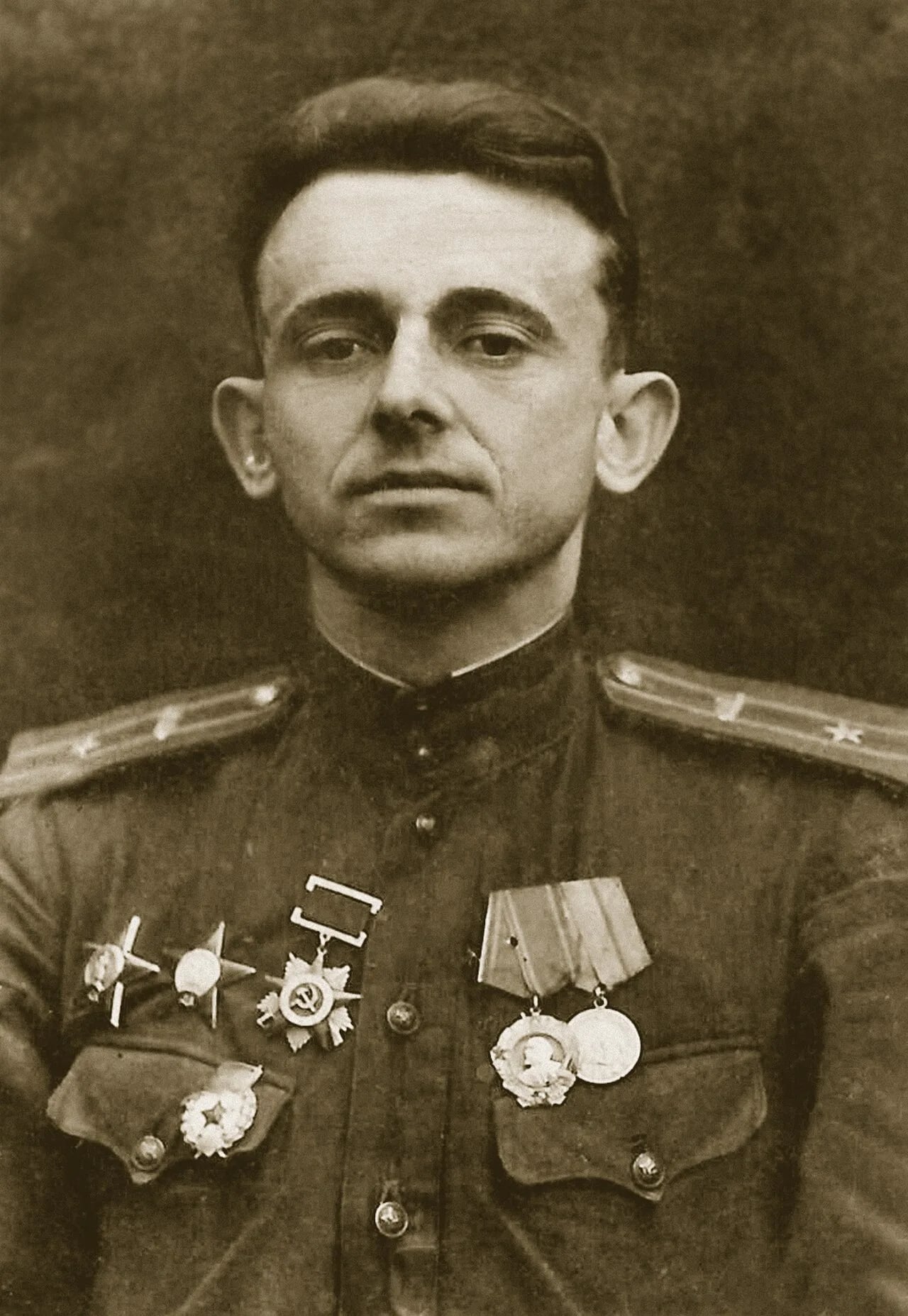 Porträt von Vladimir Zholob (1915–1945) – Gedenkseite