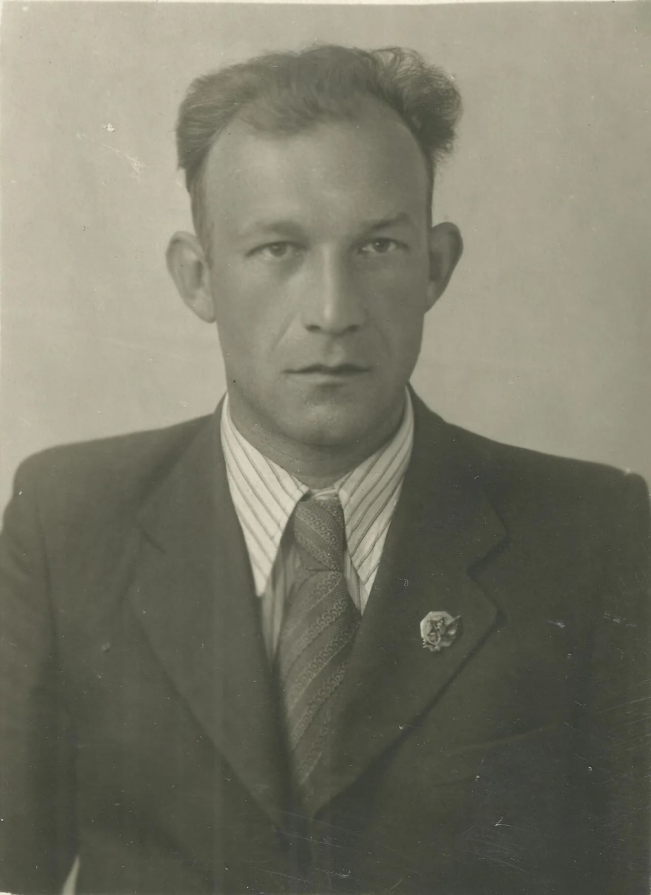 Portrait of Yuri Ushakov (1920–1983) – memorial page