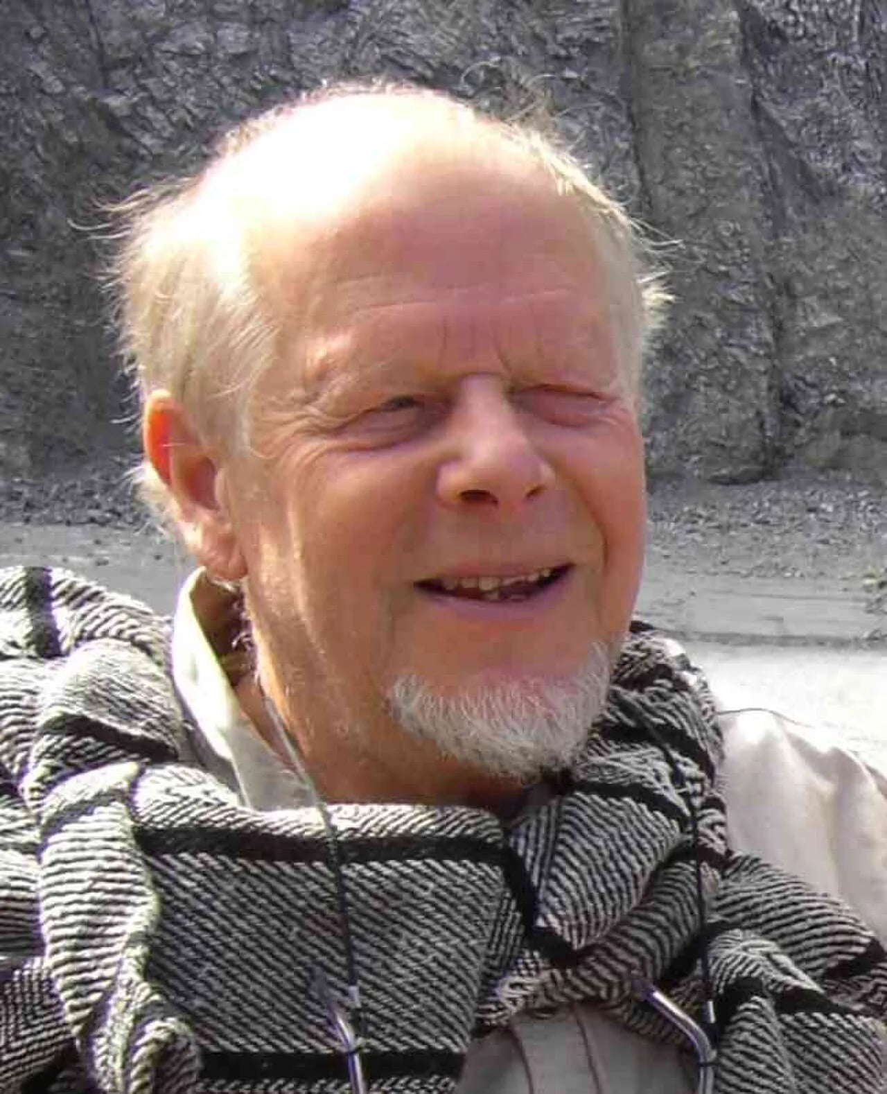 Porträt von Eike Georg Hensch (1935–2024) – Gedenkseite
