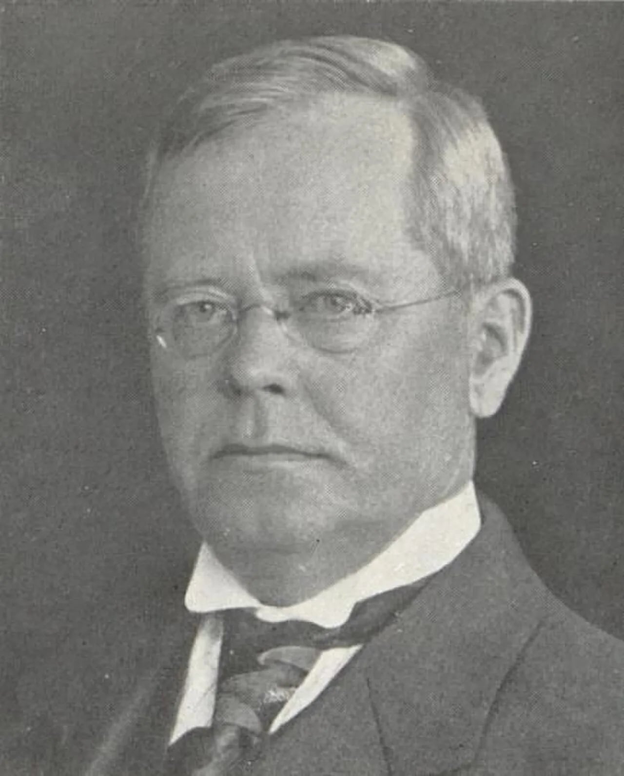 Portrait of Olav Andreas Eftestøl (1863–1930) – memorial page