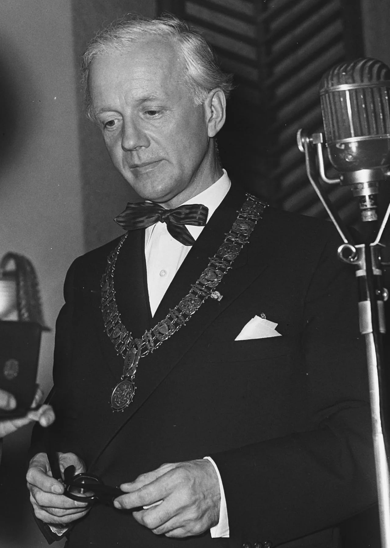 Porträt von Arnold Jan d'Ailly (1902–1967) – Gedenkseite