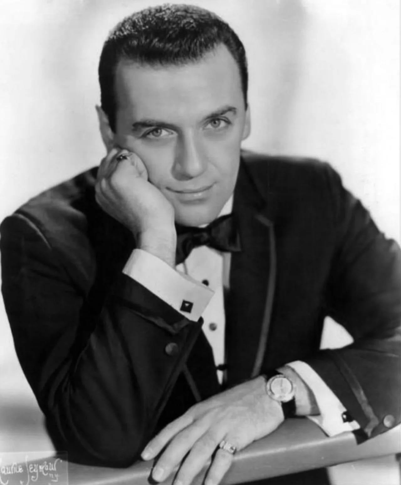 Portrait of Norm Crosby (1927–2020) – memorial page