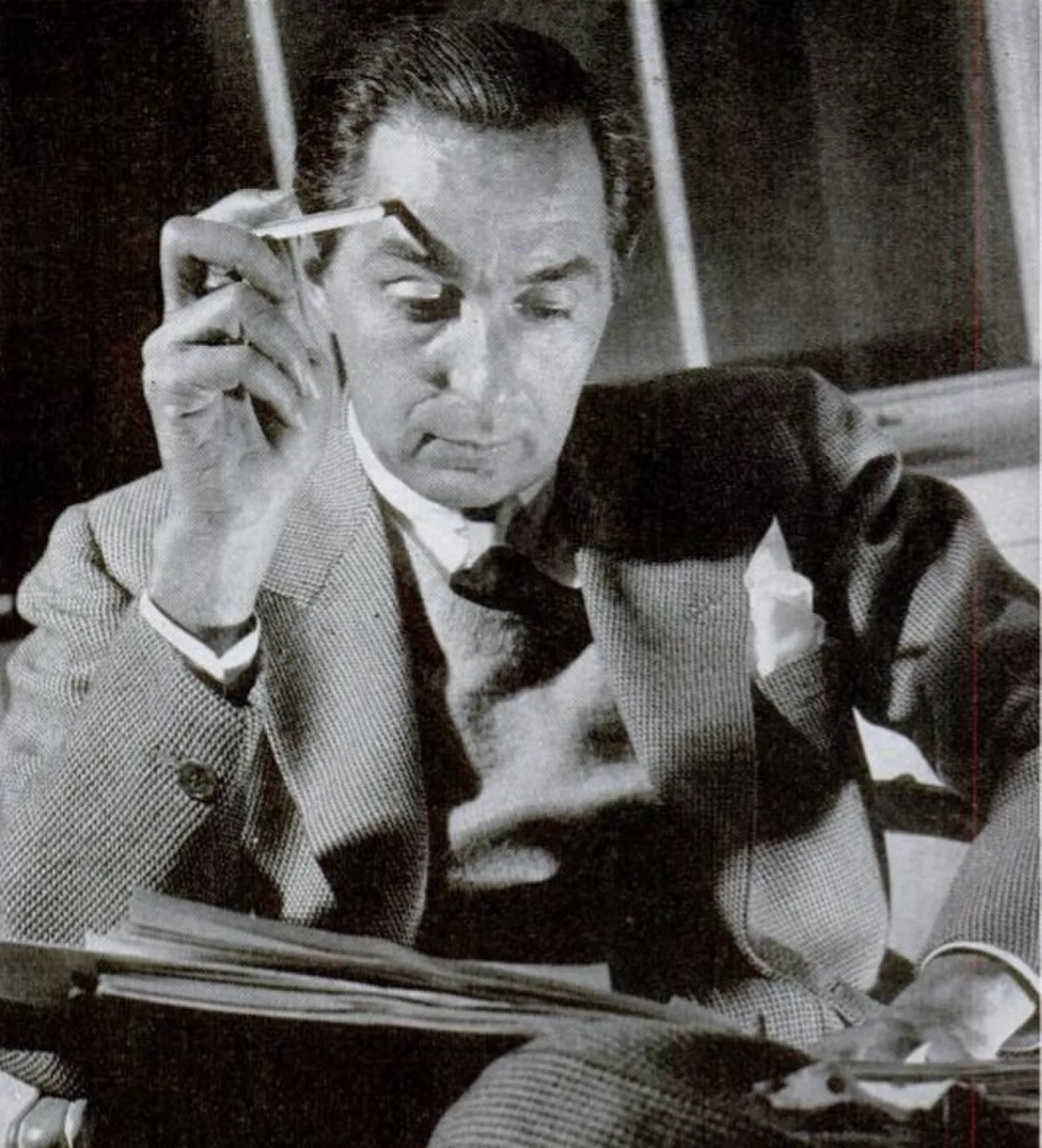 Porträt von Norman Norell (1900–1972) – Gedenkseite