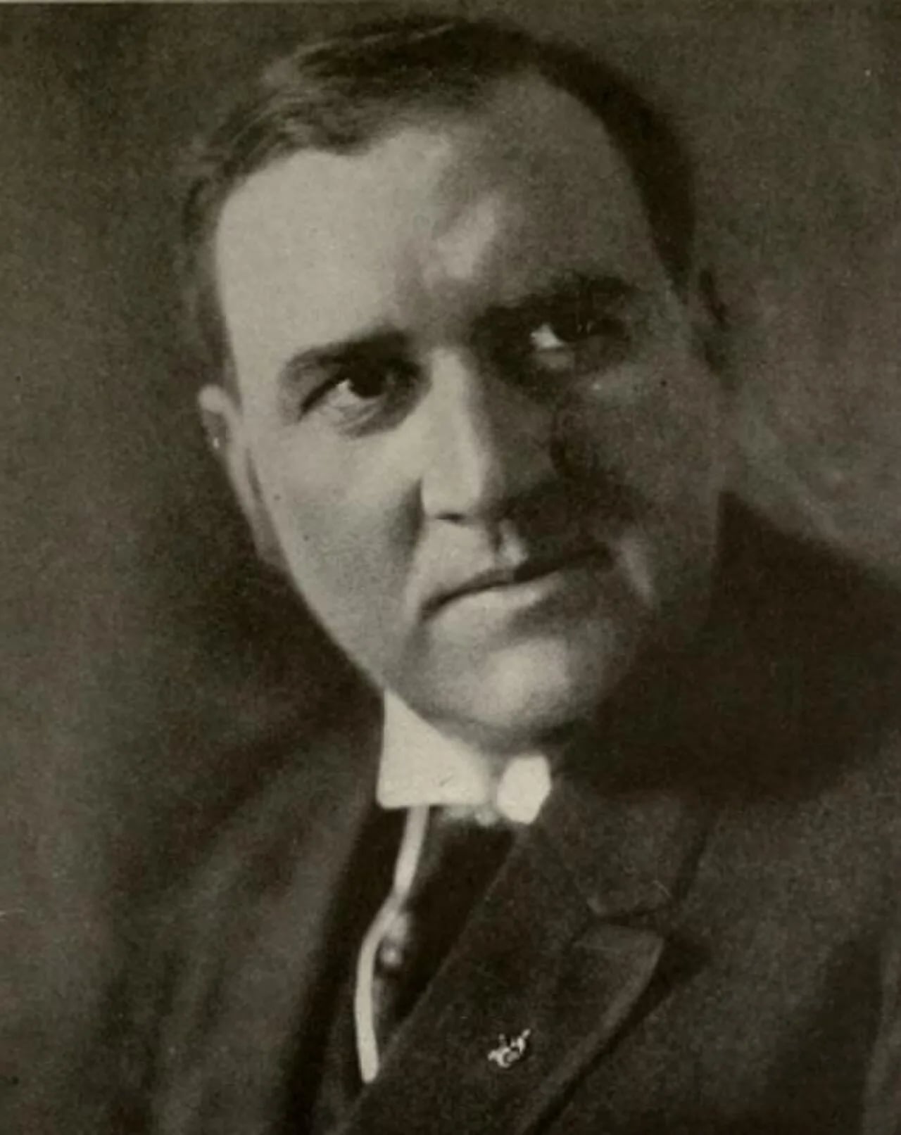 Portrait of William Wade Hinshaw (1867–1947) – memorial page