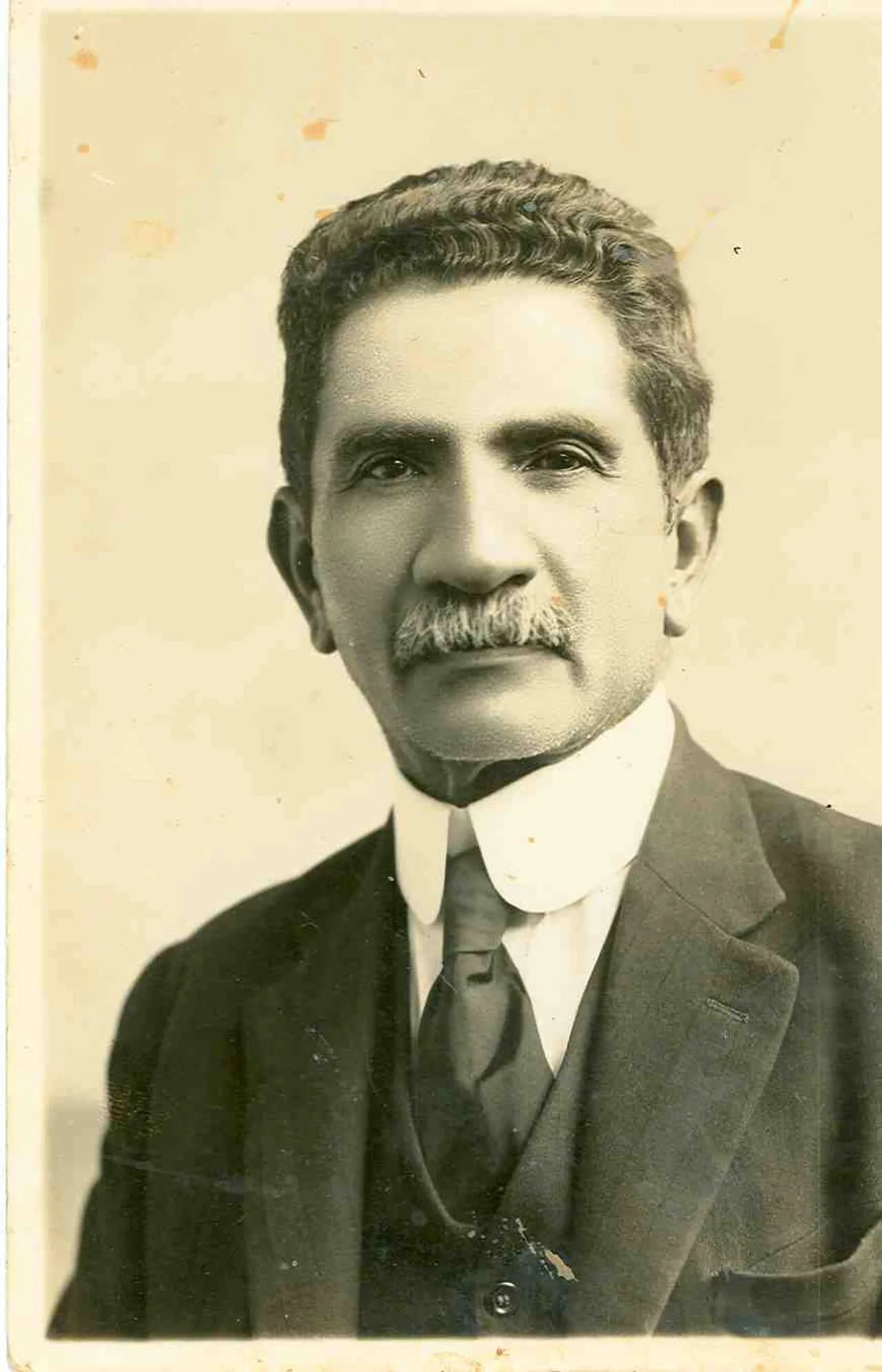 Portrait of Miguel Obregón Lizano (1861–1935) – memorial page