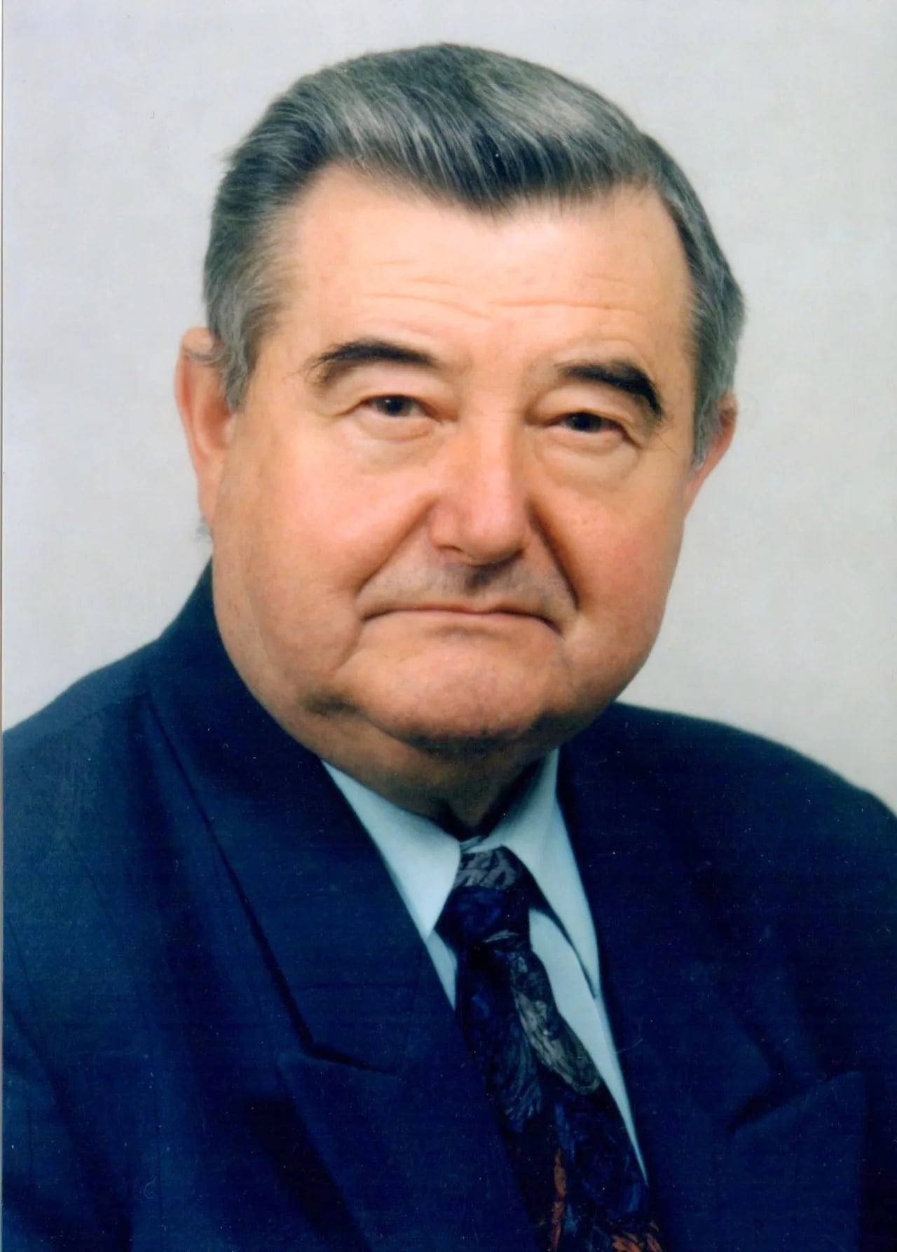 Porträt von Tadeusz Hołubowicz (1929–2021) – Gedenkseite