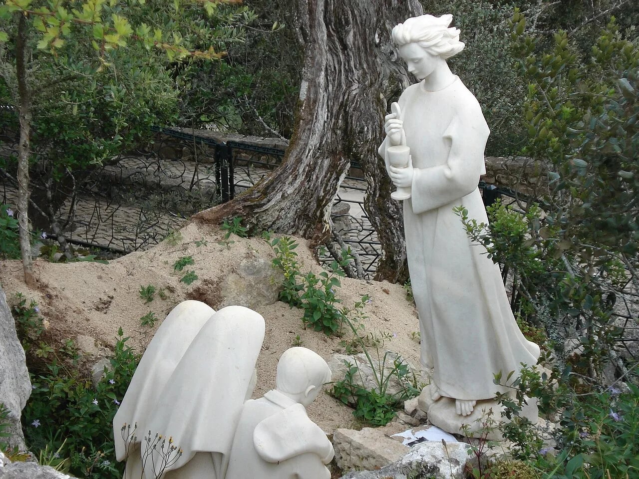 Portrait of Maria Amélia Carvalheira da Silva (1904–1998) – memorial page