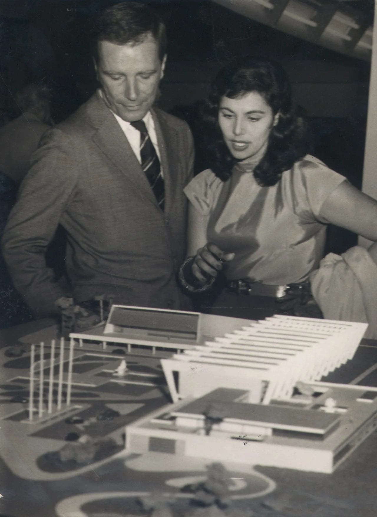 Portrait of Eros Martim Gonçalves (1919–1973) – memorial page