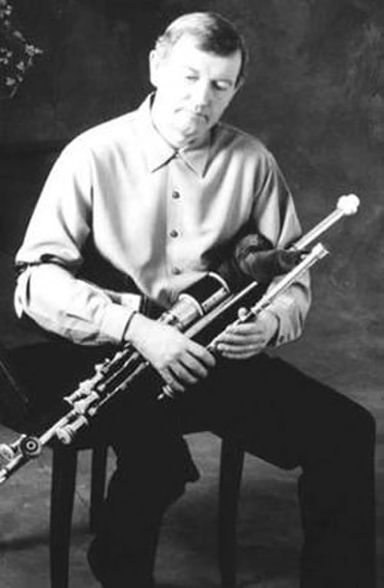 Porträt von Liam O'Flynn (1945–2018) – Gedenkseite