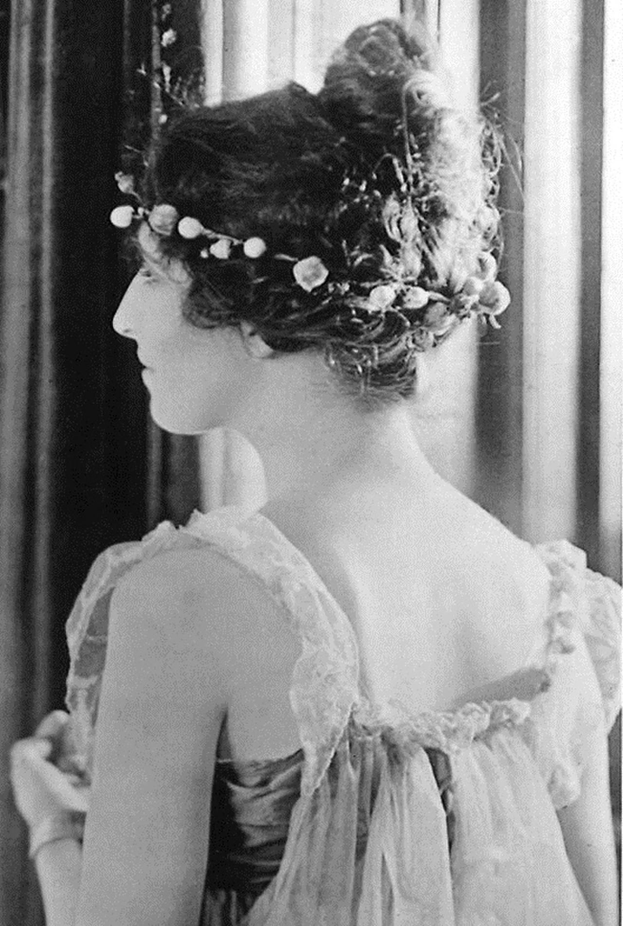 Portrait of Dorothy West (1891–1980) – memorial page
