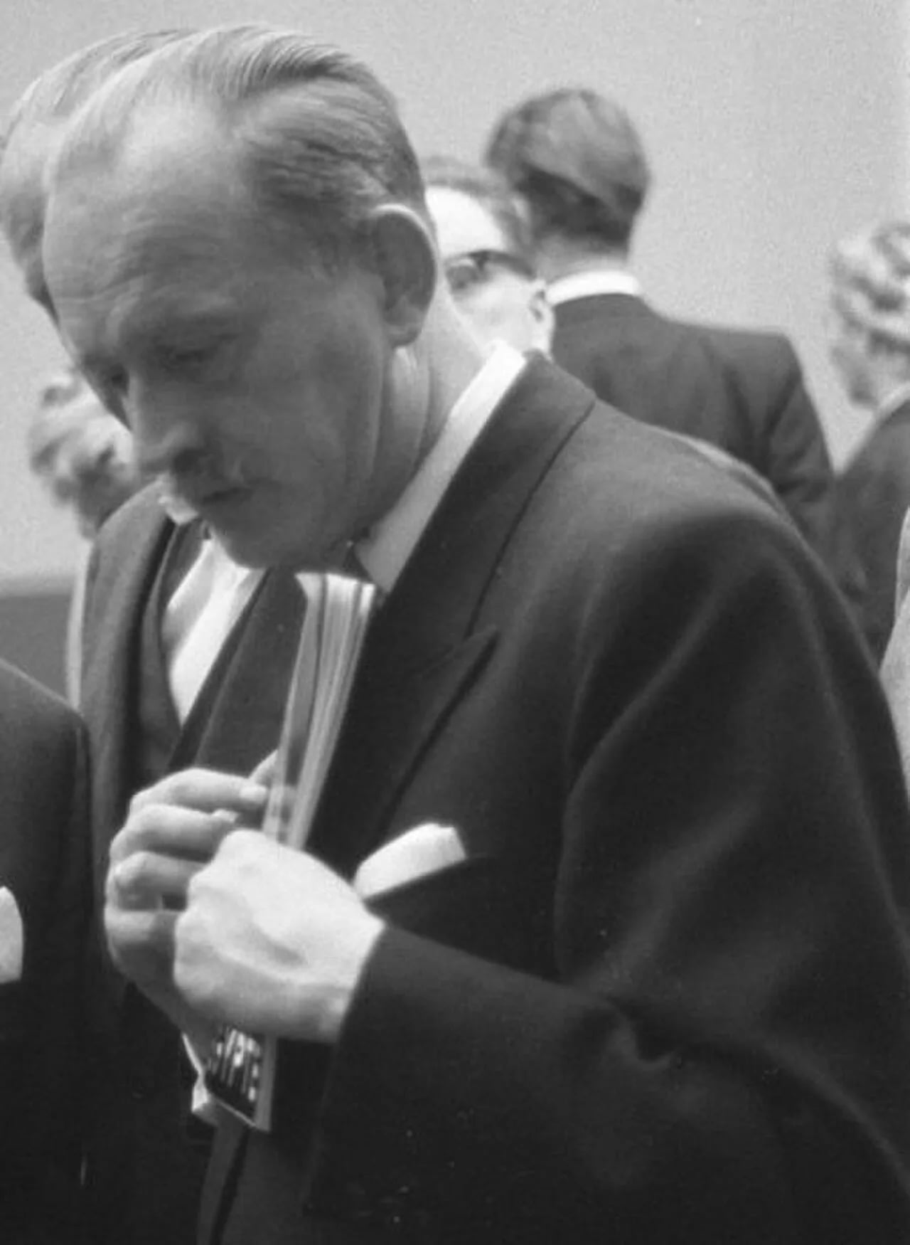 Porträt von Adolf Klasens (1917–1998) – Gedenkseite