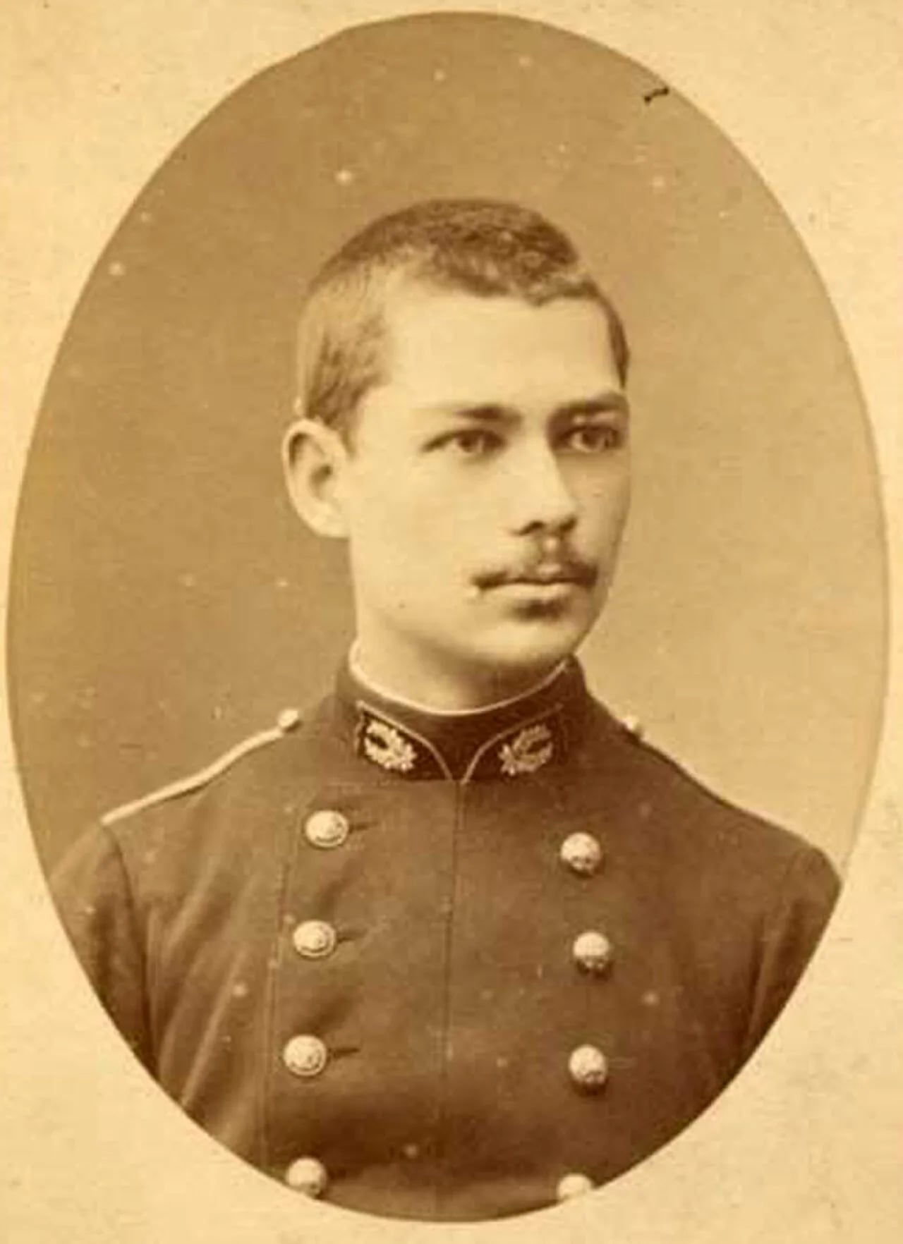 Portrait of Maurice Labrosse-Luuyt (1859–1942) – memorial page