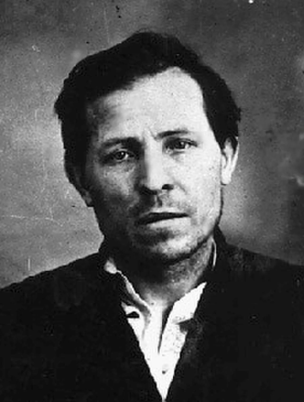 Porträt von Michail Jakowlewitsch Karpow (1898–1937) – Gedenkseite
