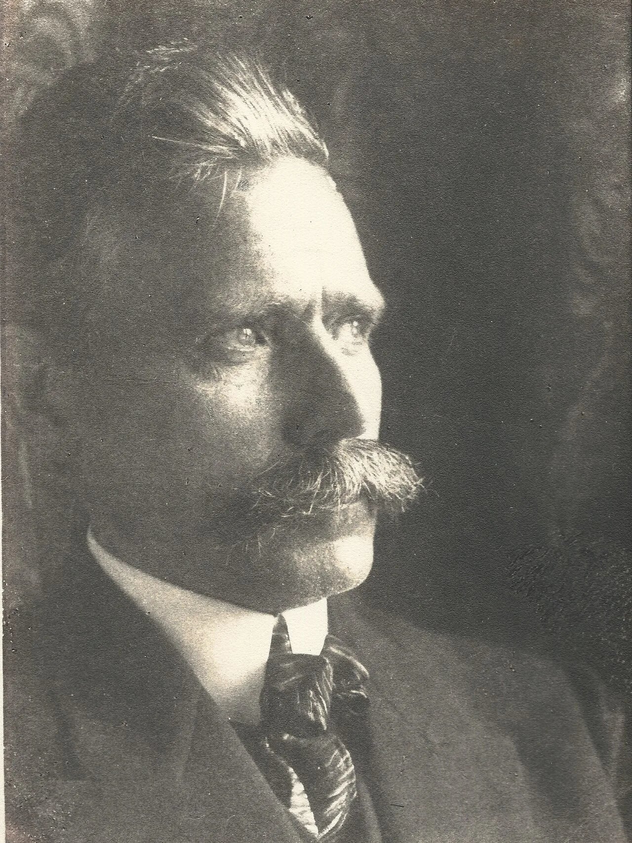 Portrait of Julius Hitzel (1877–1934) – memorial page