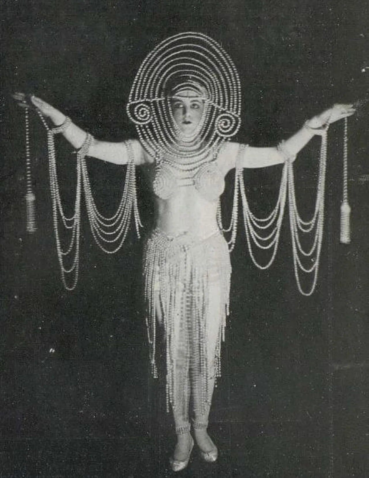 Portrait of Jane Myro (1899–1936) – memorial page