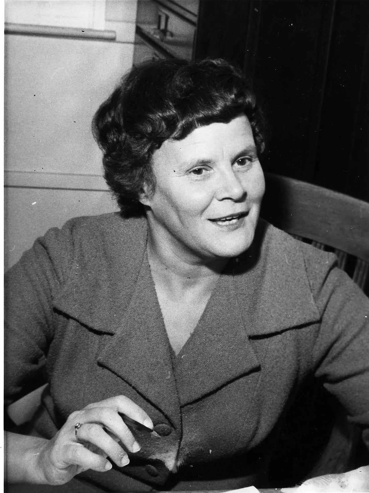 Portrait of Salama Hirvonen (1910–2007) – memorial page