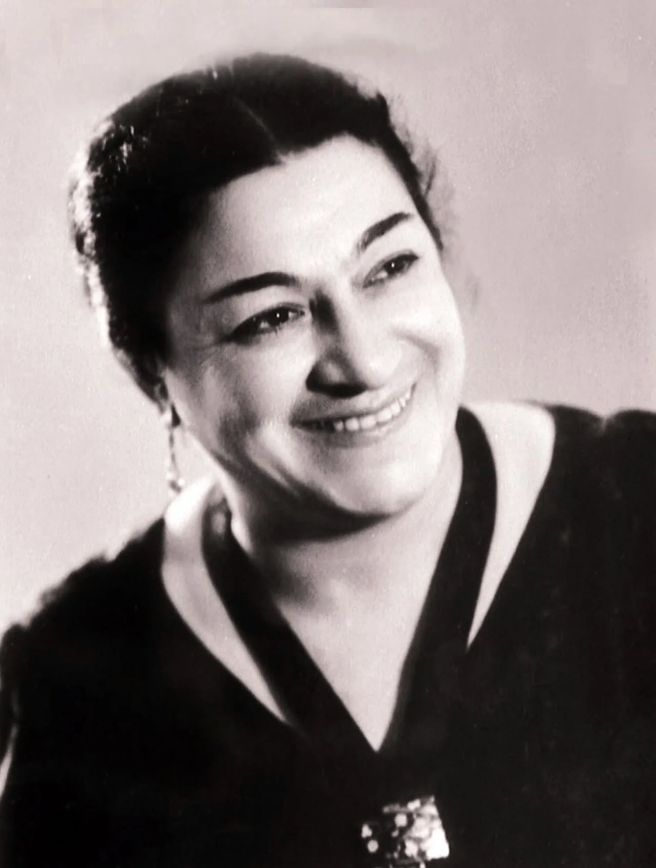 Porträt von Nəsibə Zeynalova (1916–2004) – Gedenkseite