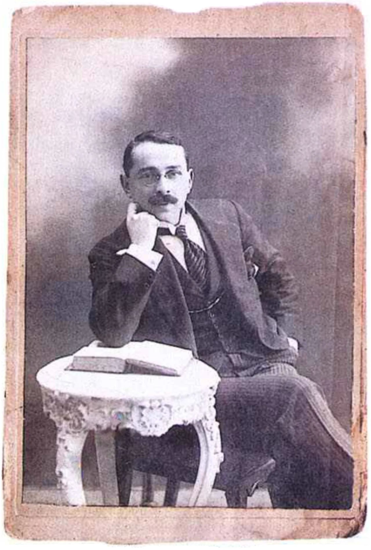 Portrait of Mustafa Suphi (1882–1921) – memorial page
