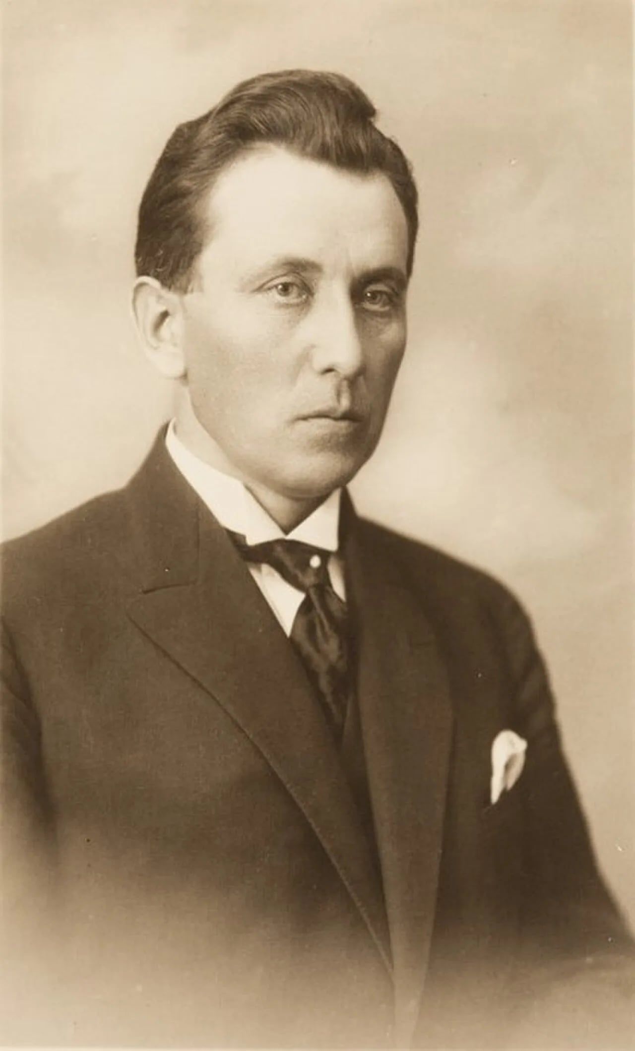 Portrait of Oskar Köster (1890–1941) – memorial page