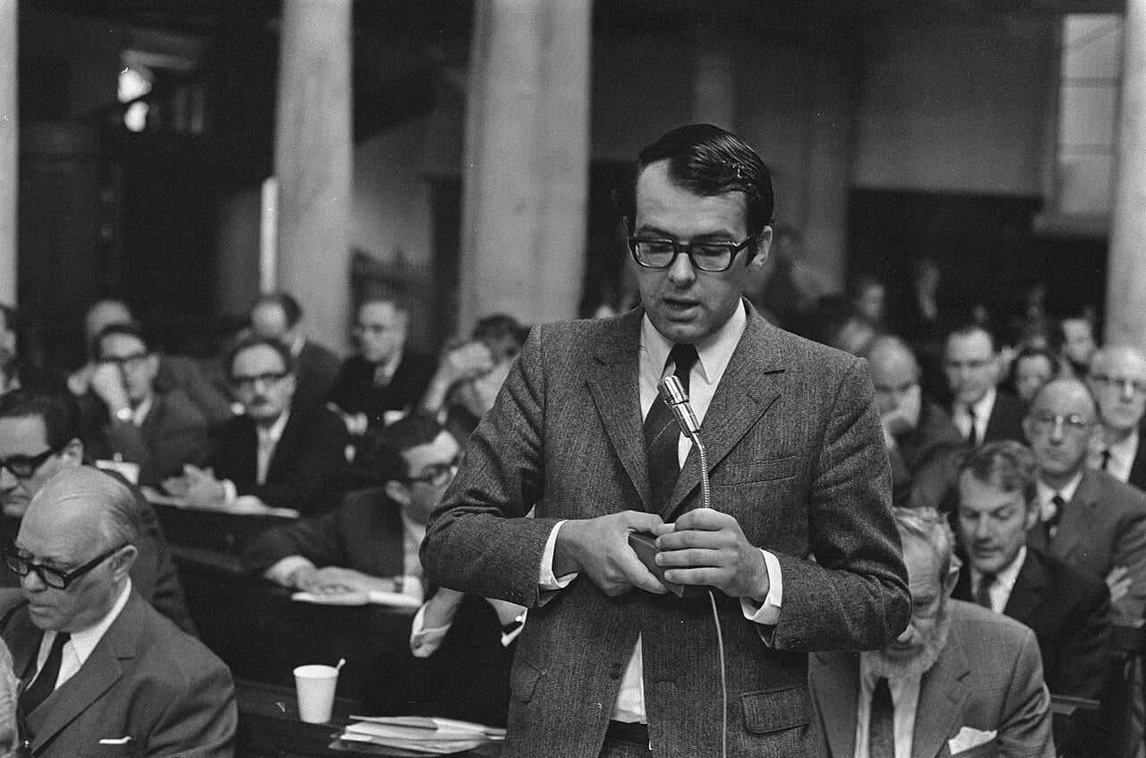 Porträt von Simon C. Dik (1940–1995) – Gedenkseite