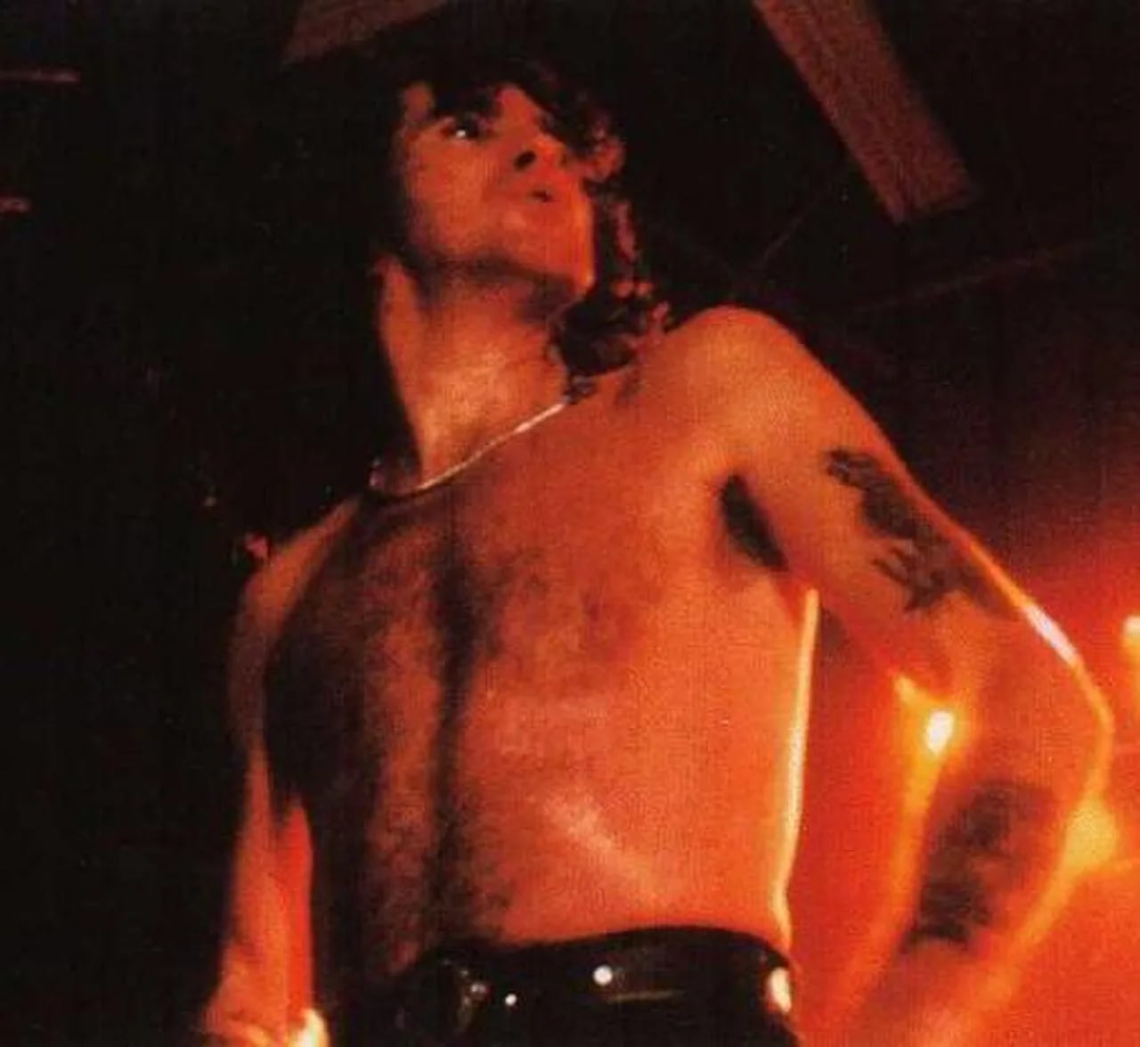 Porträt von Bon Scott (1946–1980) – Gedenkseite